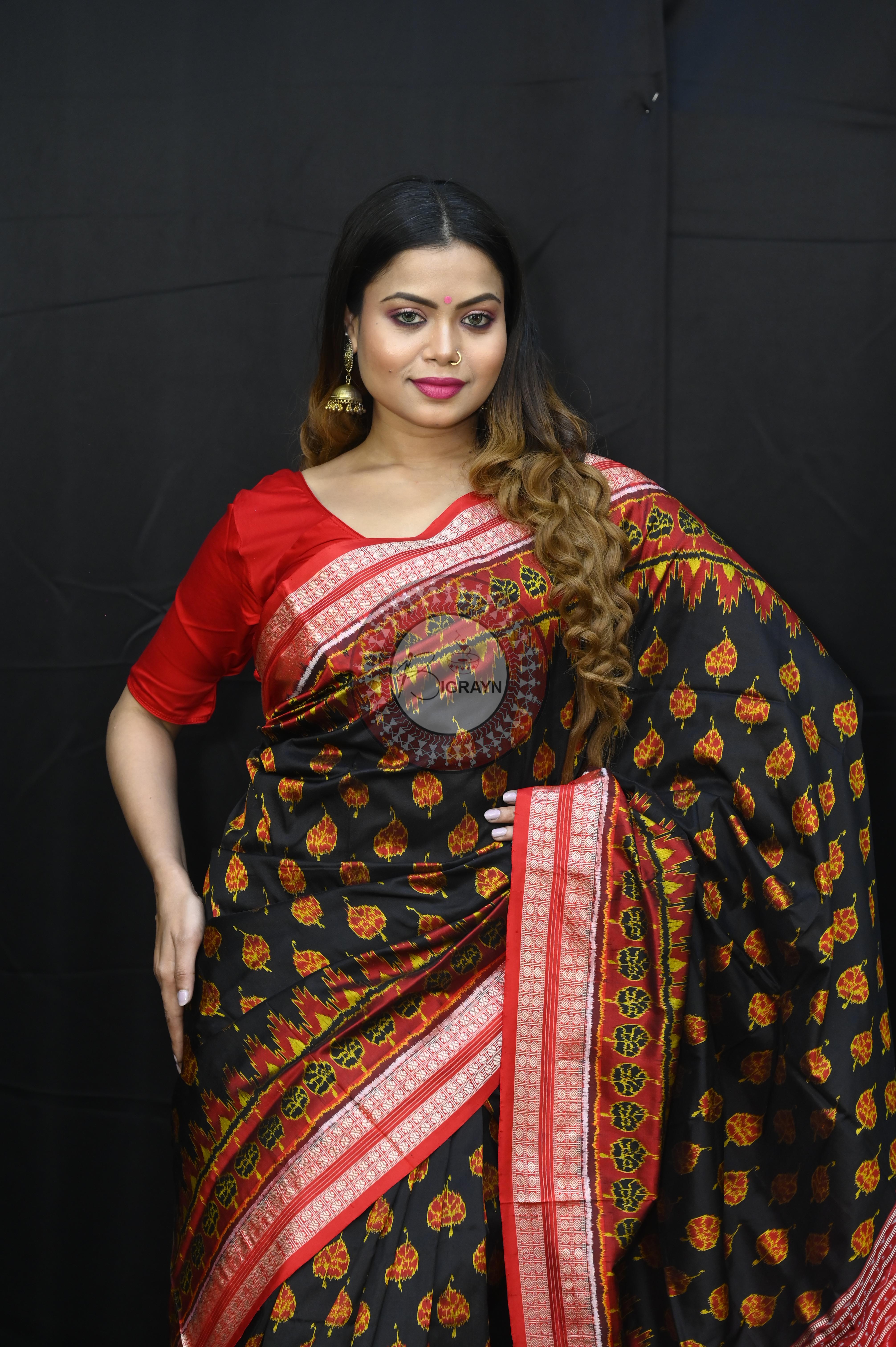 Black Red Peepal Leaves Sambalpuri Silk Saree
