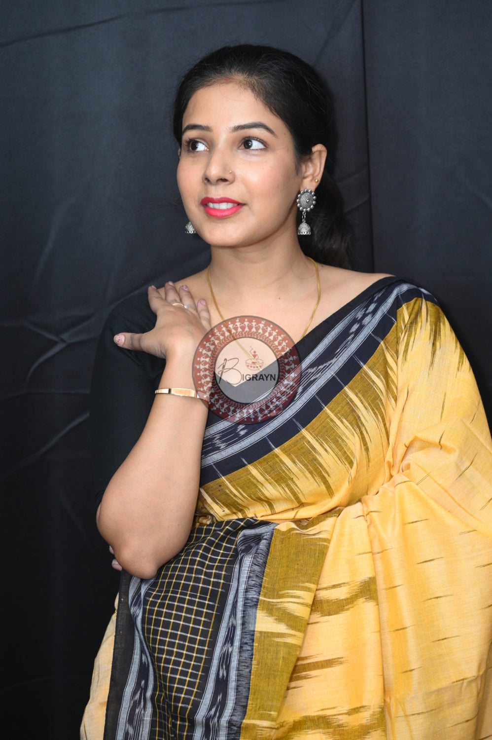 Cream Yellow Daali Scott Khandua Cotton Saree