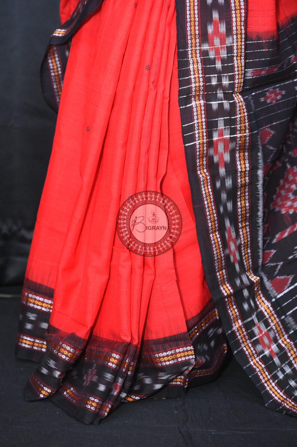 Red Black Rekha Buti Khandua Cotton Saree