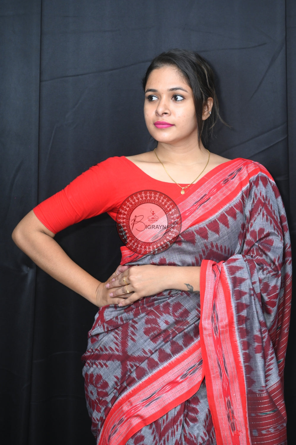 Grey Red Bada Phula Khandua Cotton Saree