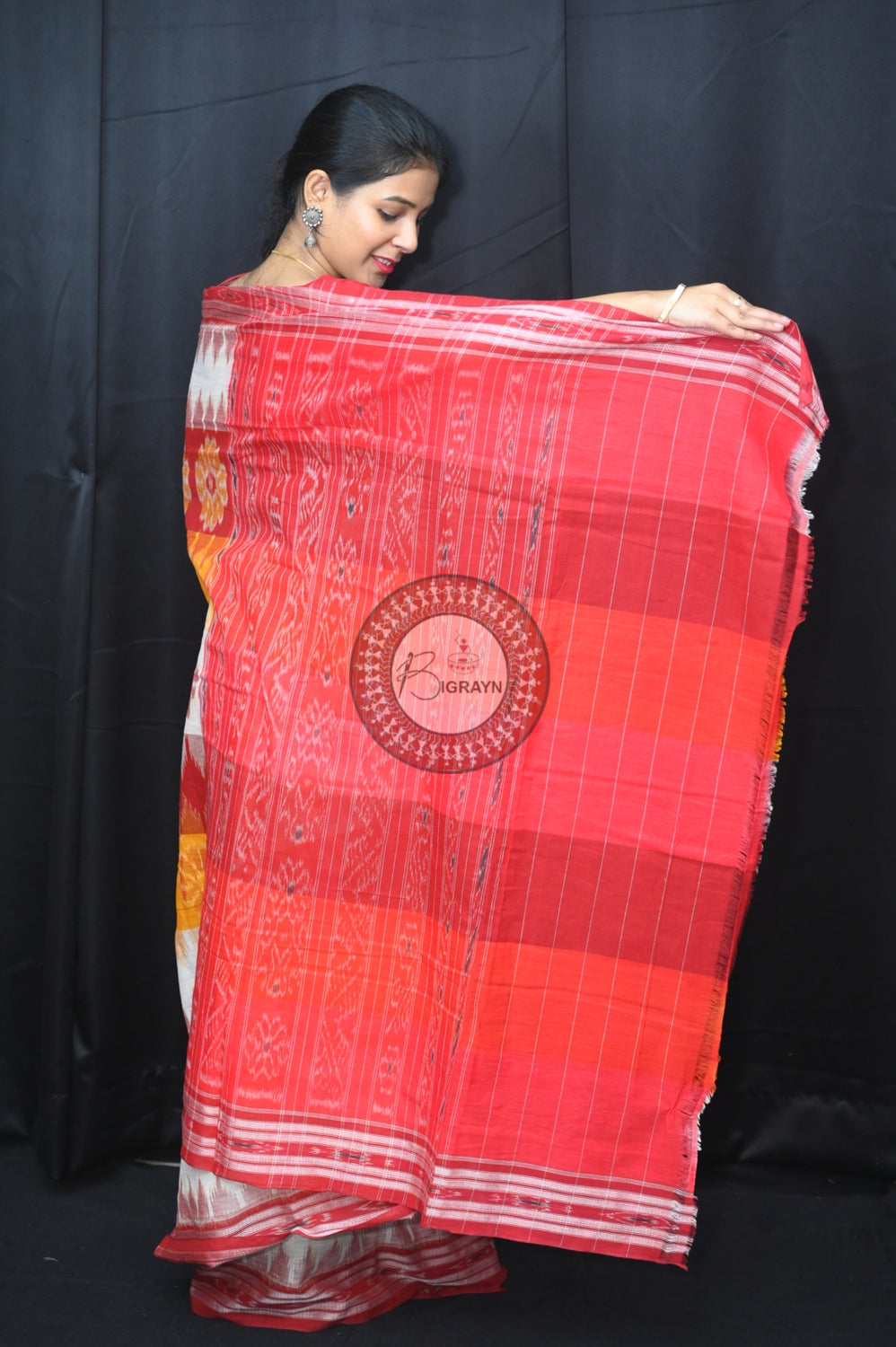 White Yellow Maroon 7D Khandua Cotton Saree