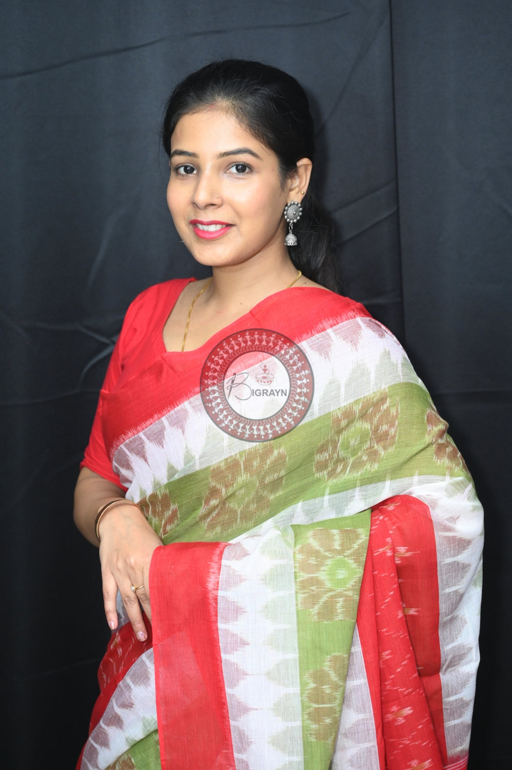 Mehndi White Red 7D Khandua Cotton Saree