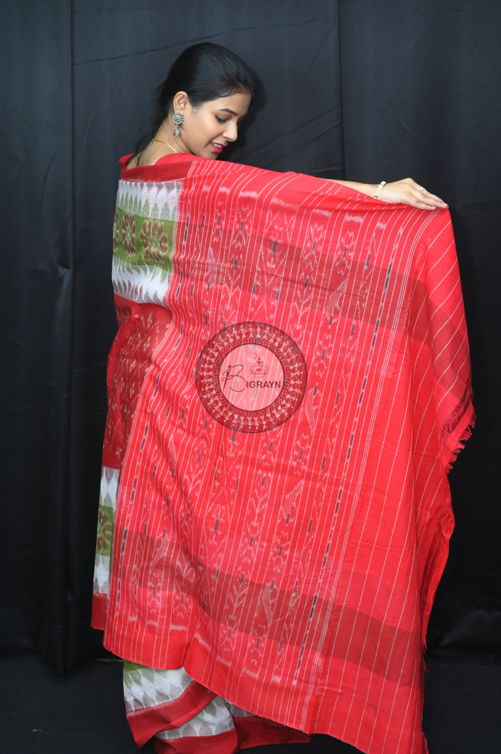Mehndi White Red 7D Khandua Cotton Saree