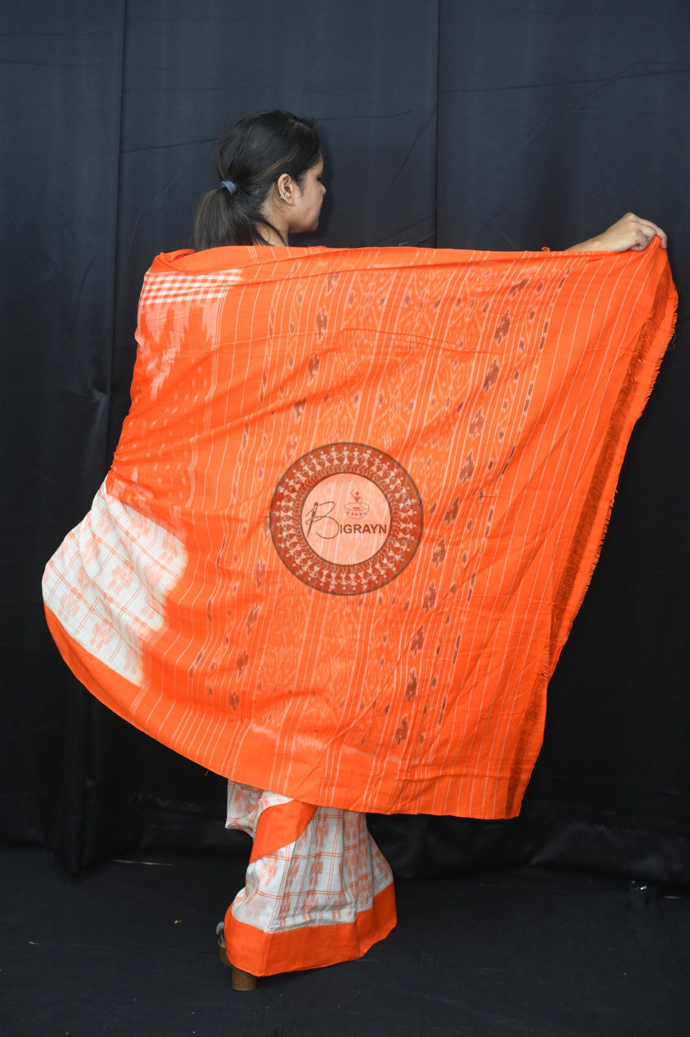 White Orange Scot Kargil Khandua Cotton Saree
