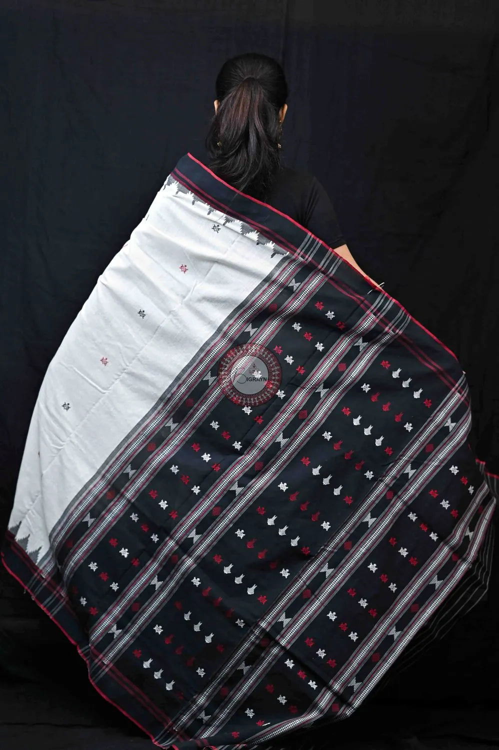 White Black Fish Turtle Kotpad cotton Sarees