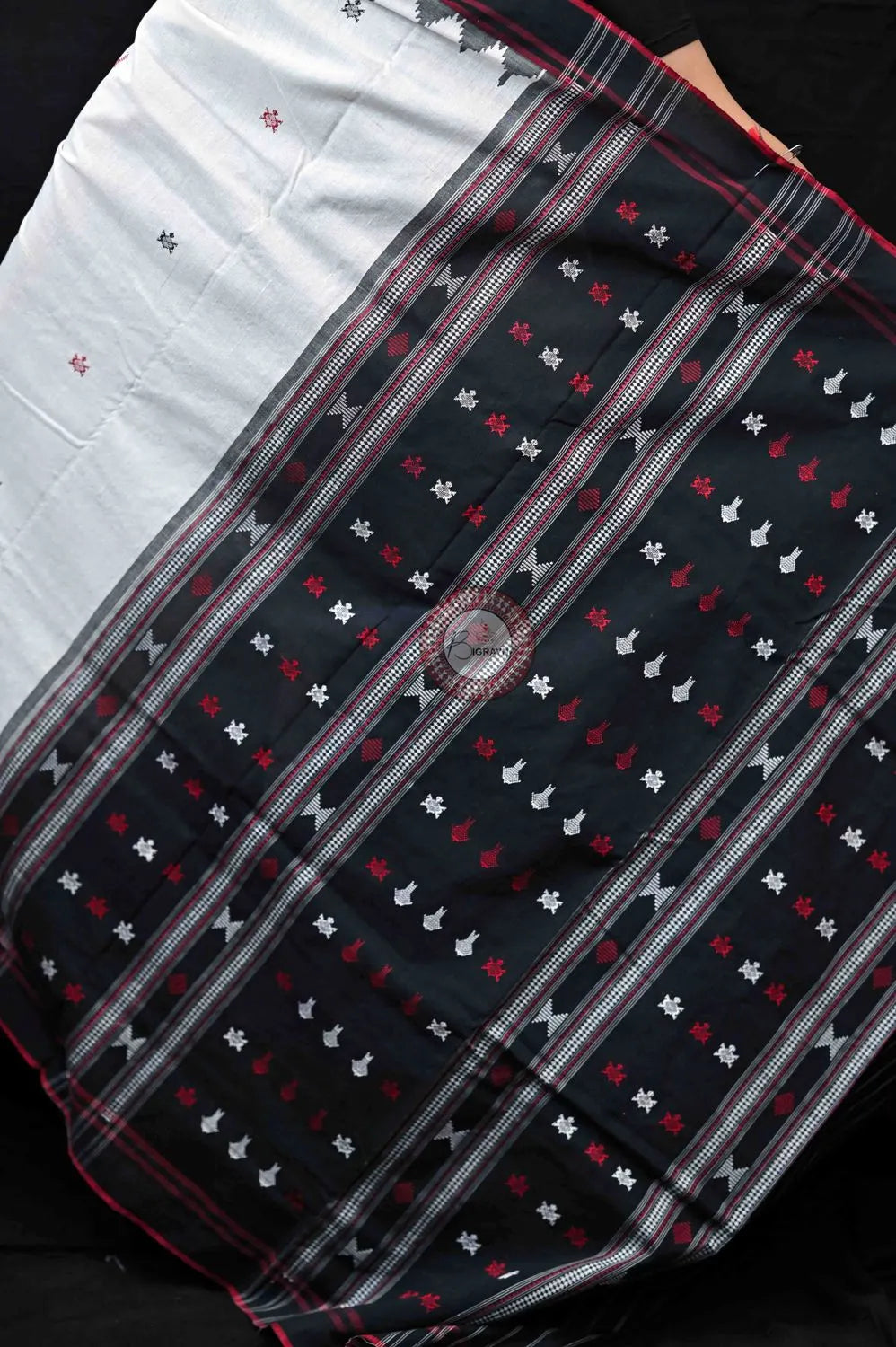 White Black Fish Turtle Kotpad cotton Sarees