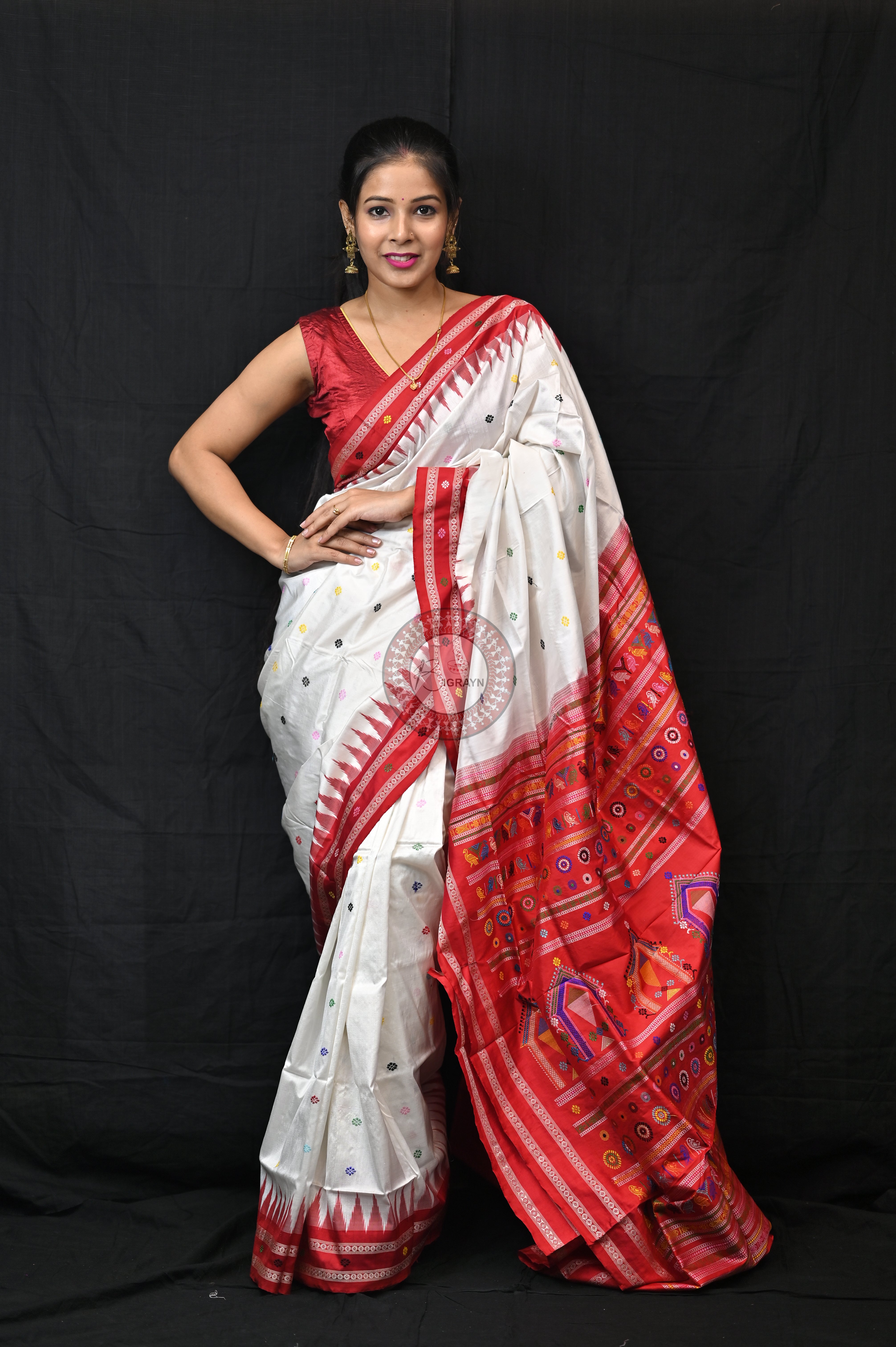 White Red Dolabedi Silk Saree