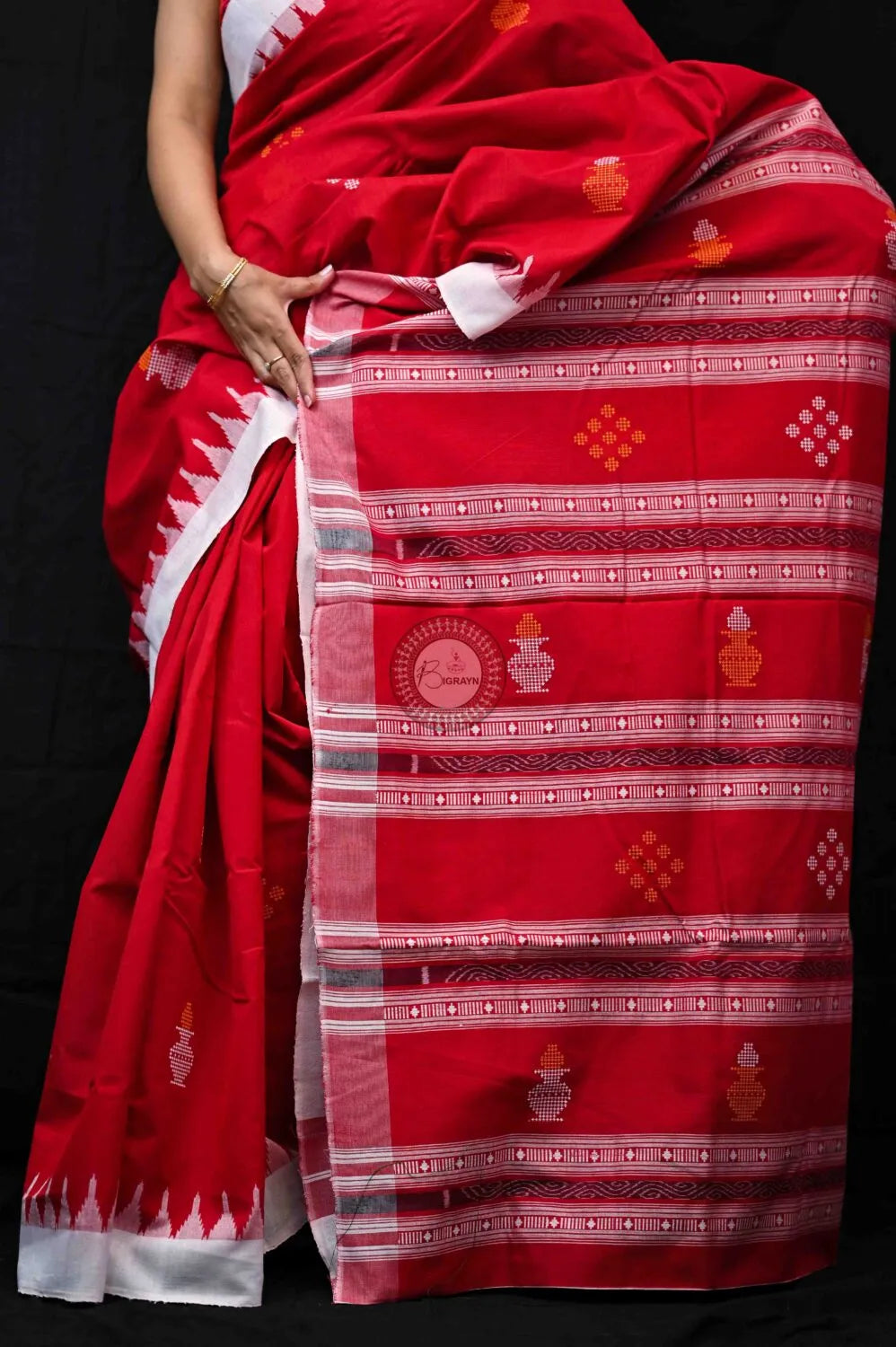 Red White Kalashi Kotpad cotton Sarees