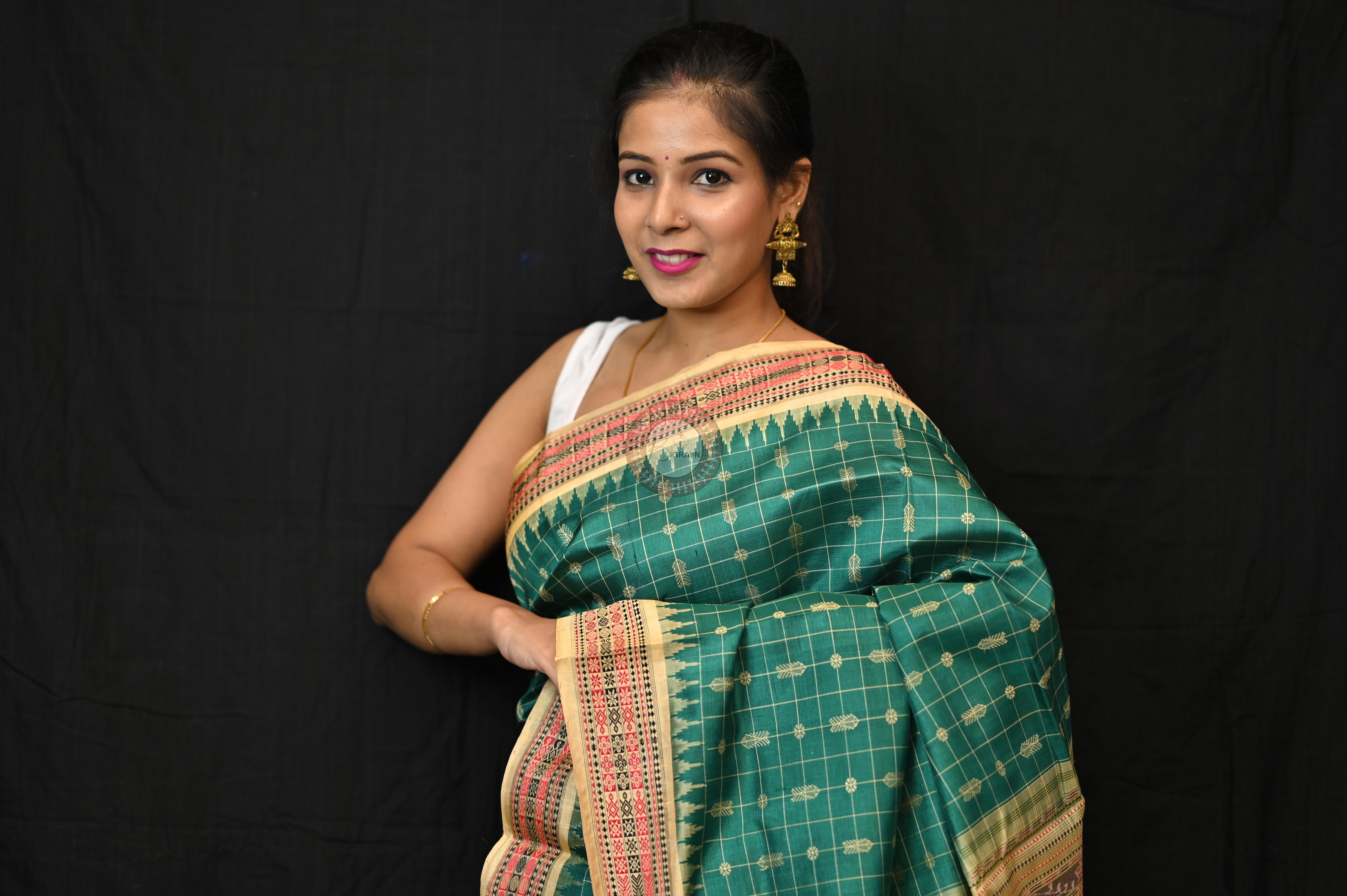 "Odisha Handloom Hazarbuti Bomkai Silk Saree with thousand buti motifs, intricate pallu design, and rich traditional craftsmanship"