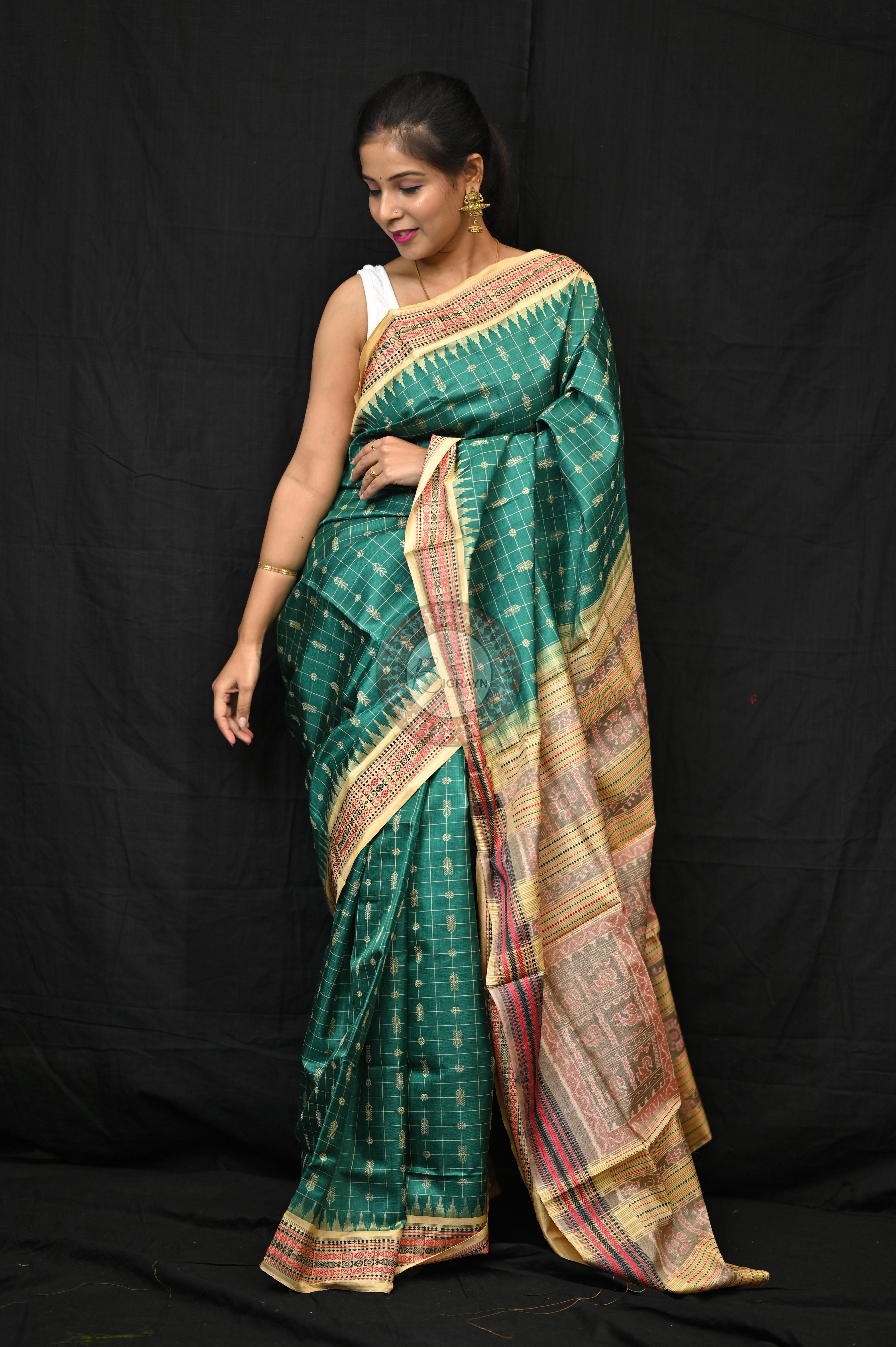 "Odisha Handloom Hazarbuti Bomkai Silk Saree with thousand buti motifs, intricate pallu design, and rich traditional craftsmanship"