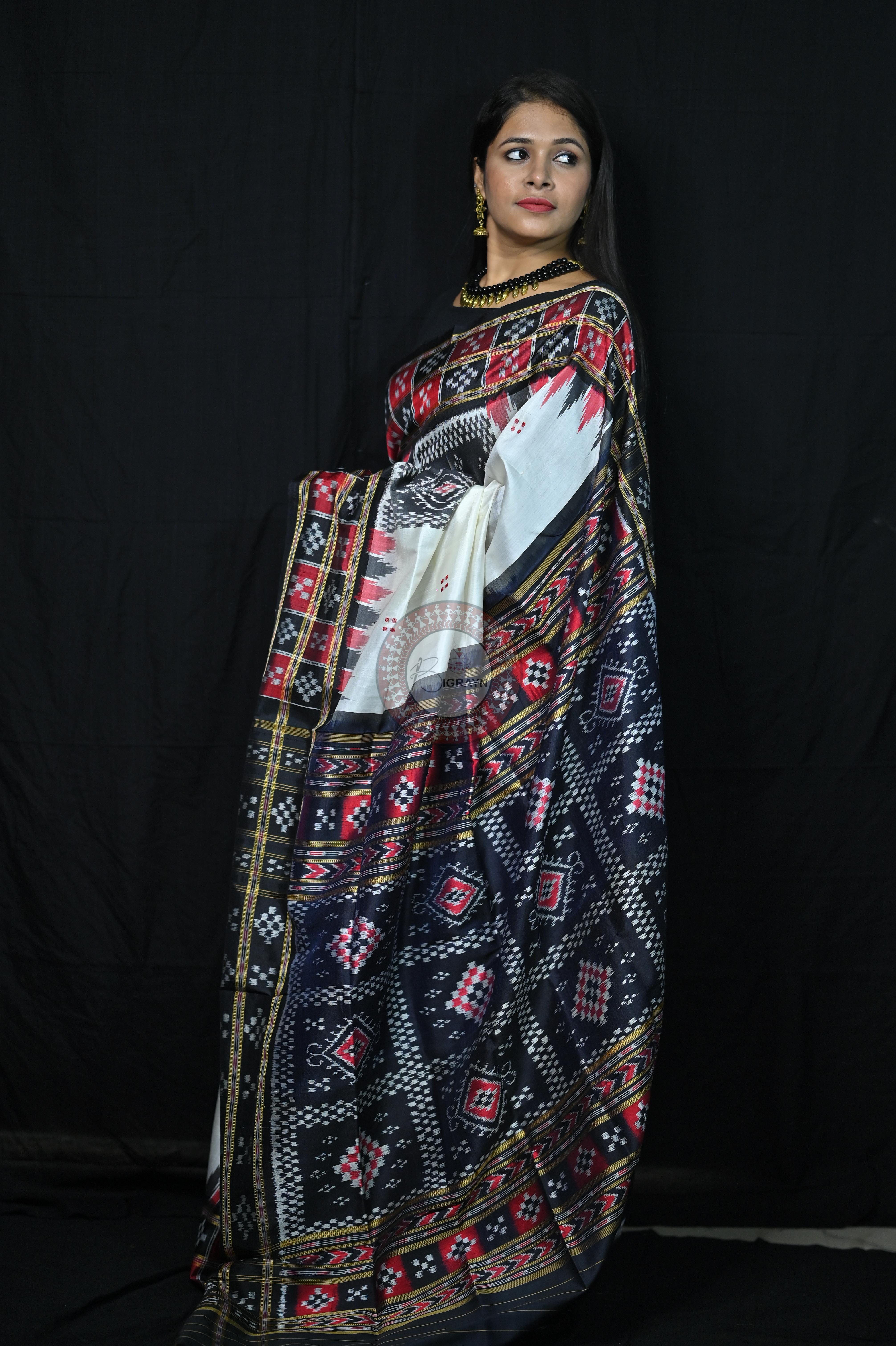 White Black 3D Border Pasapali Khandua Silk Saree