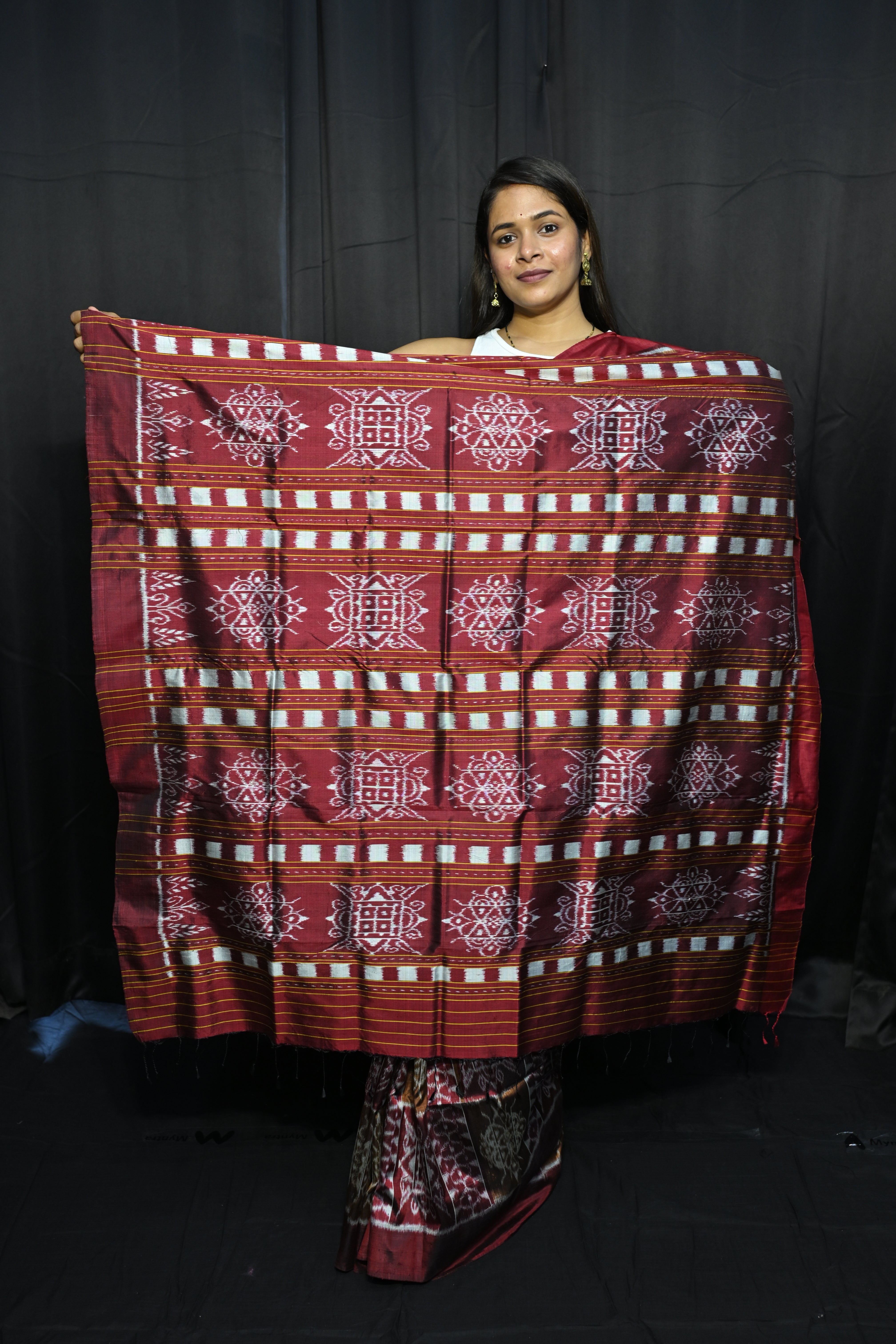 Olive Laxmi Yantra Chita Design Mulberry Silk Saree