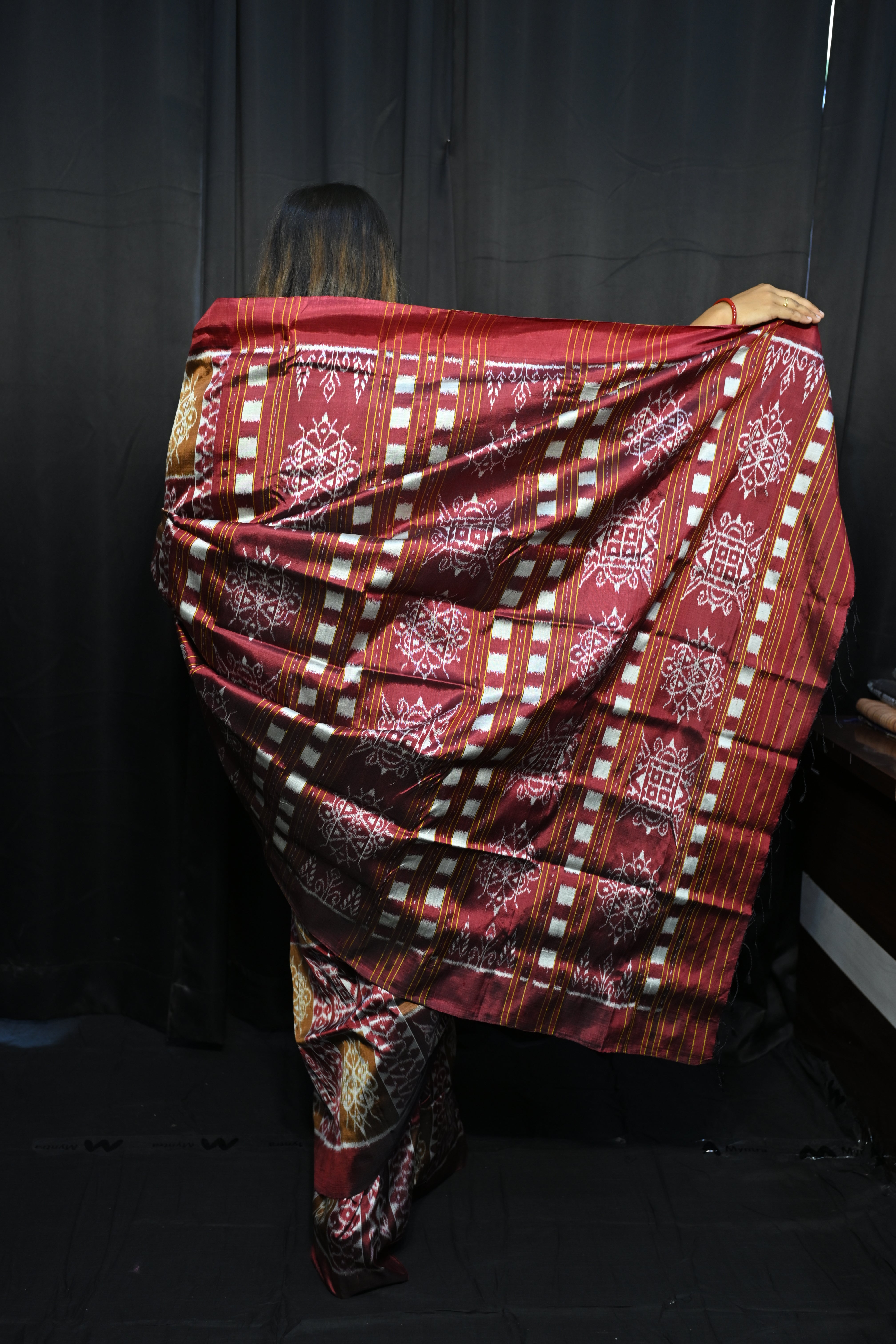 Olive Laxmi Yantra Chita Design Mulberry Silk Saree