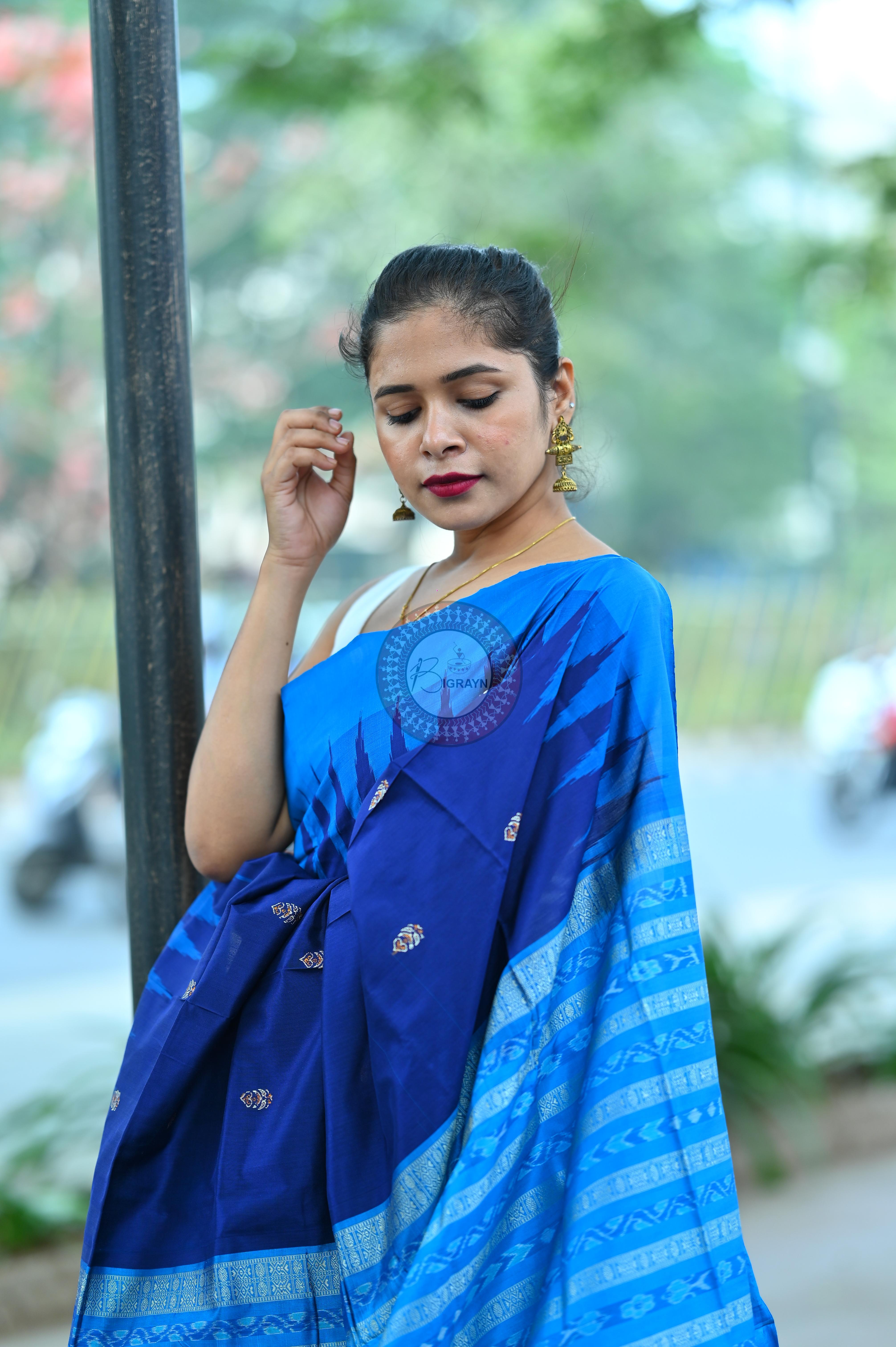 Navy Blue Flower Bomkai Silk Saree