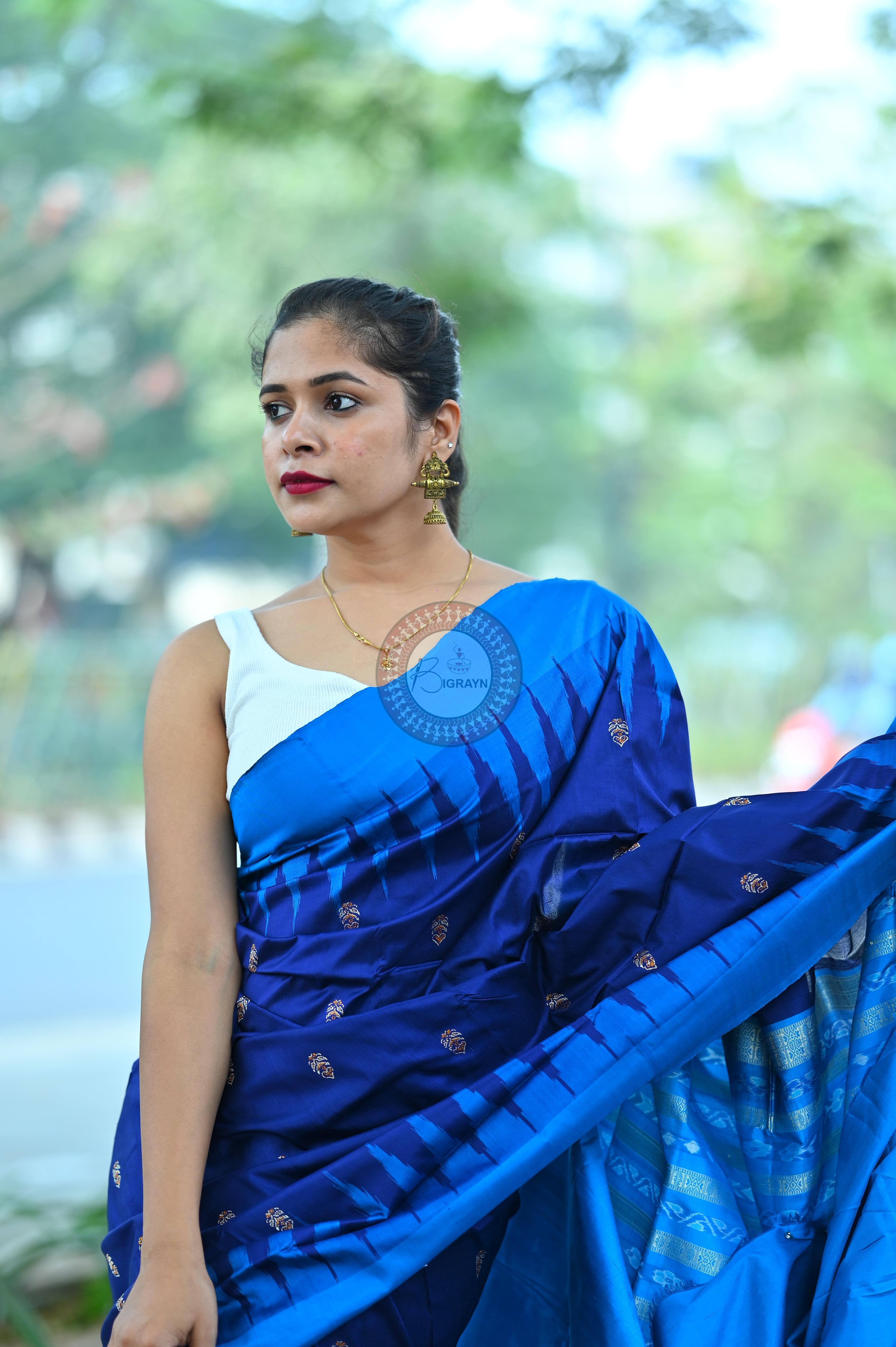 Navy Blue Flower Bomkai Silk Saree