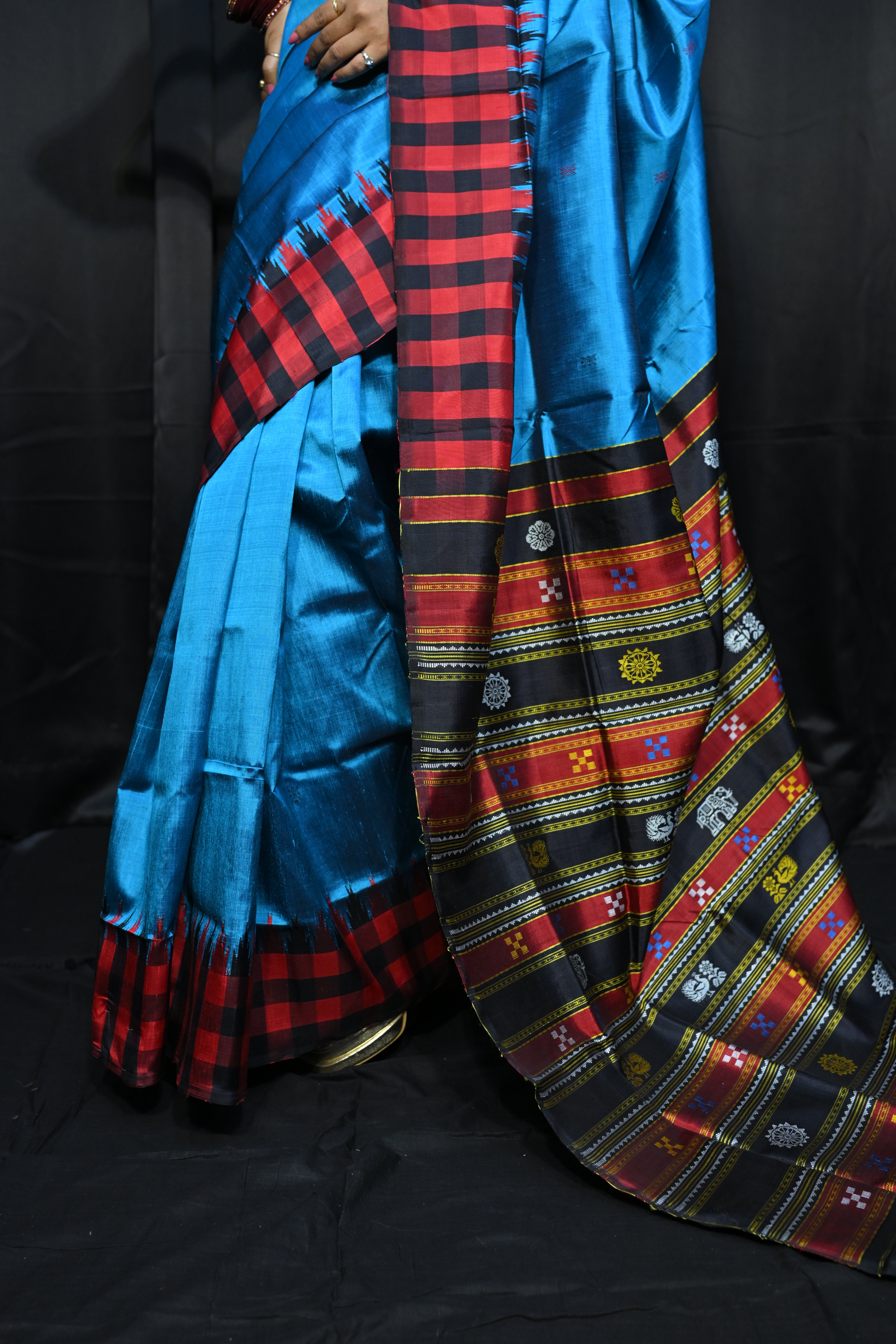 Copper Sulphate Red Multi Colour Double Anchal Berhampuri Silk Saree