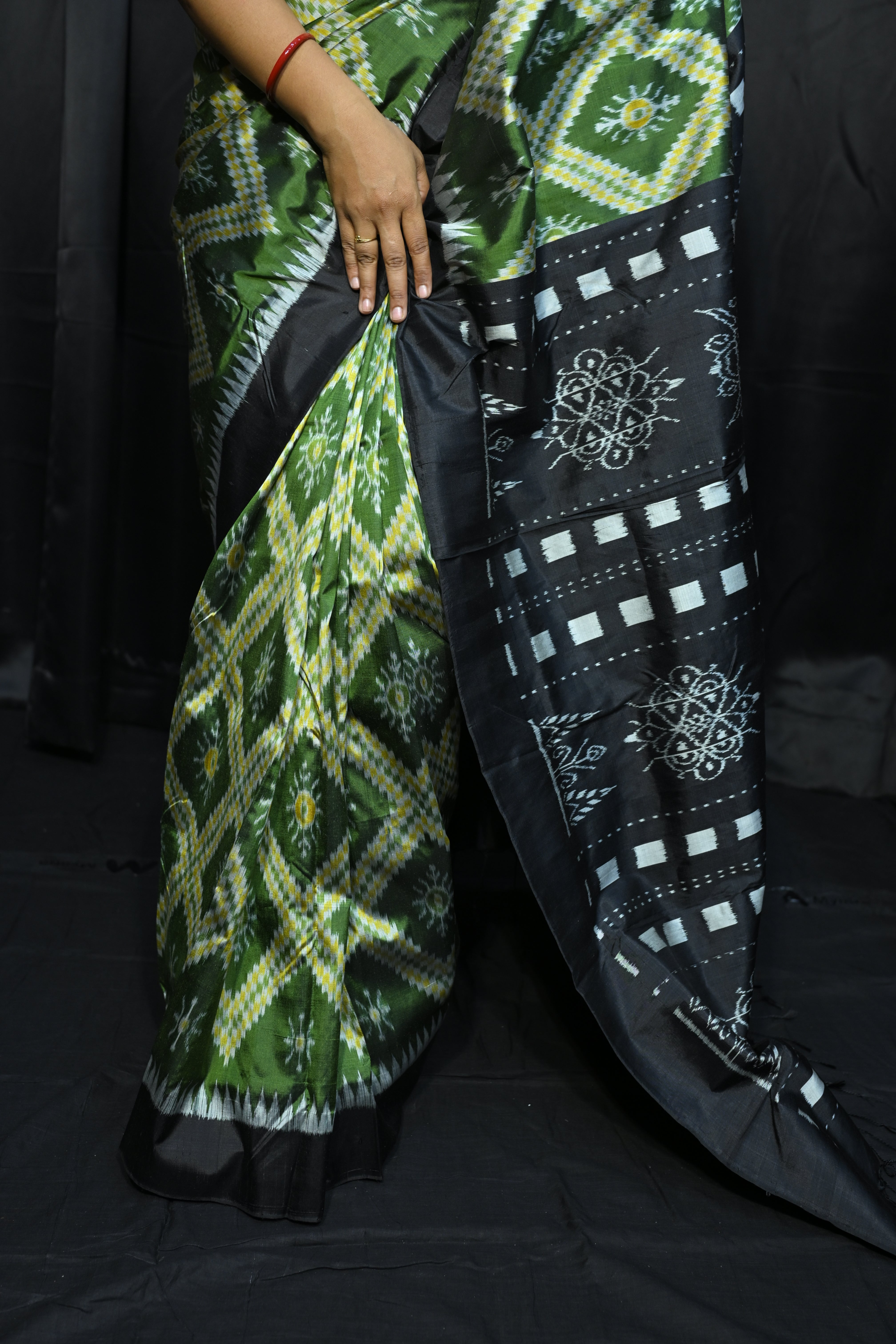 Mehendi Green Black Tarabali Design Mulberry Silk Saree