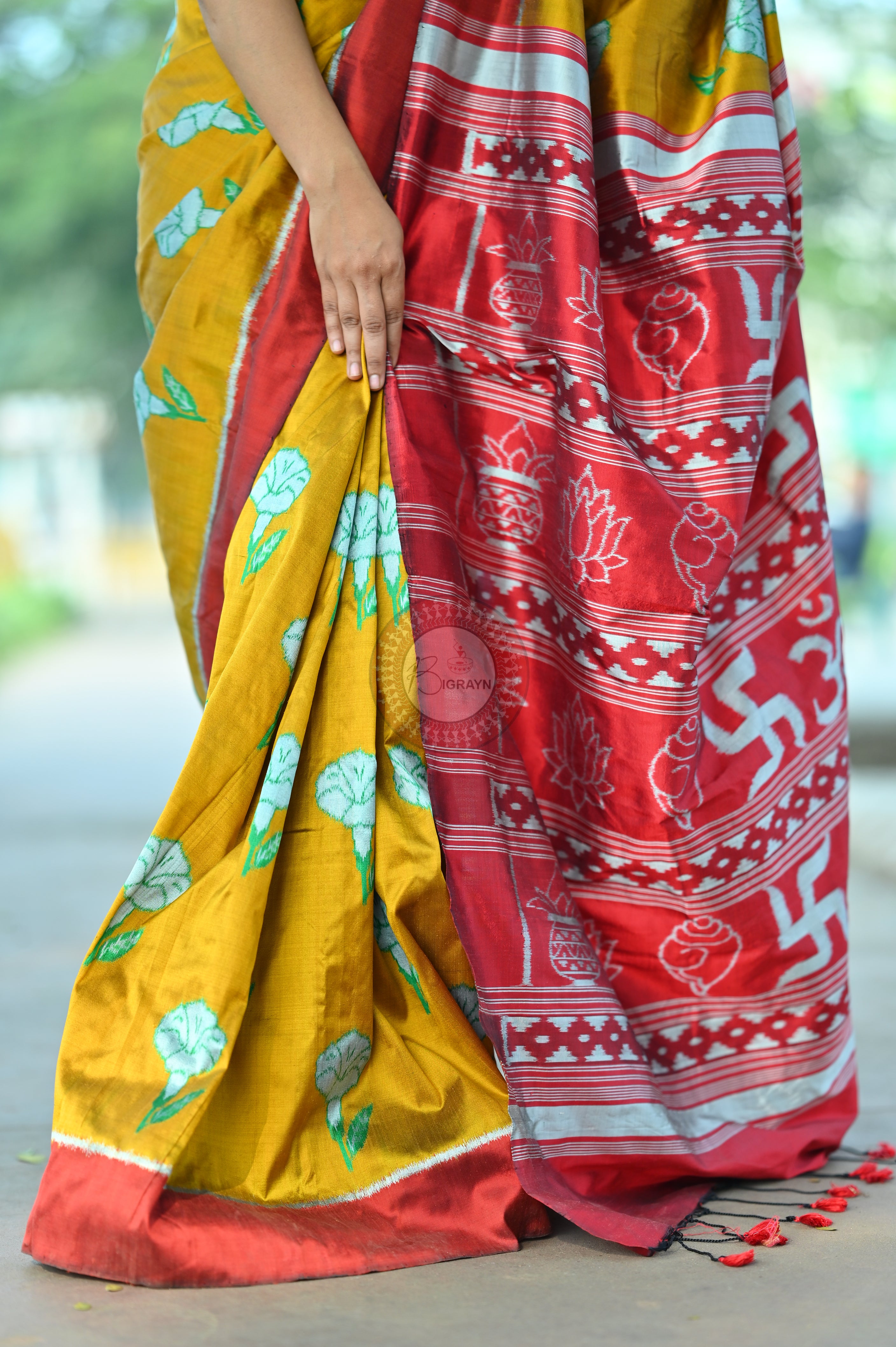 Golden Red Dudura Flower Mulberry Silk Saree