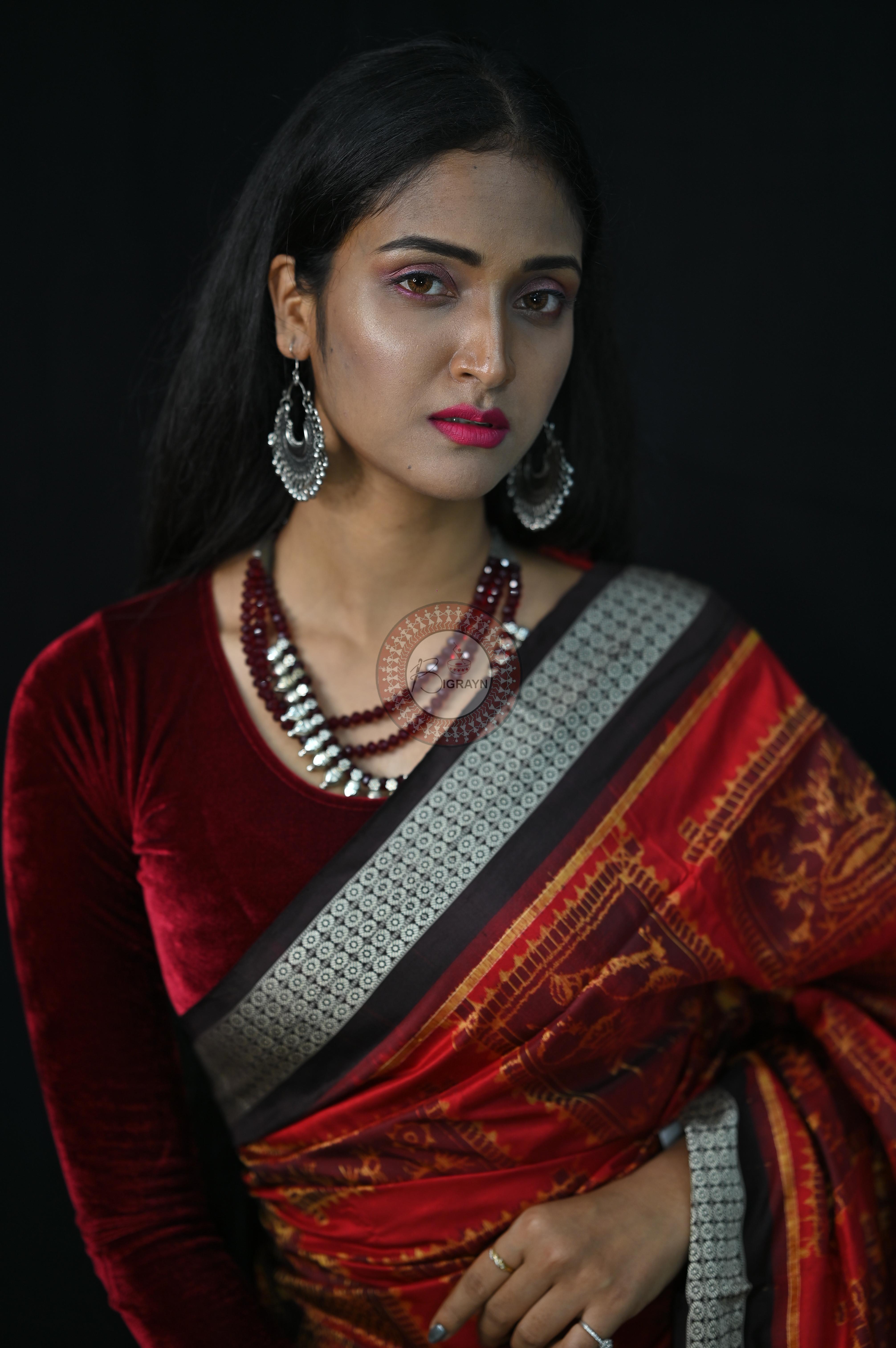 Red Black Exclusive Teracotta Design Sambalpuri Silk Saree