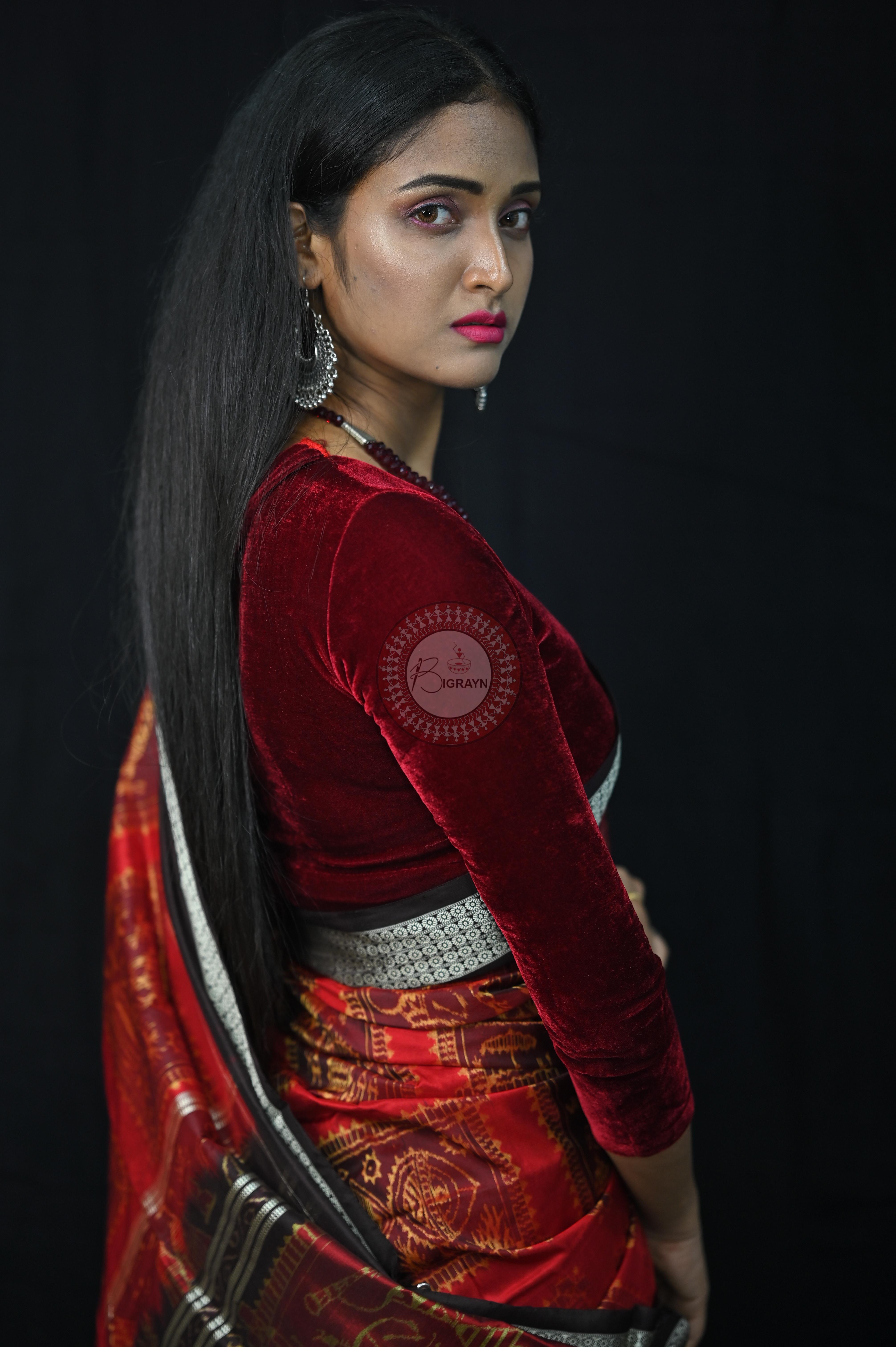Red Black Exclusive Teracotta Design Sambalpuri Silk Saree