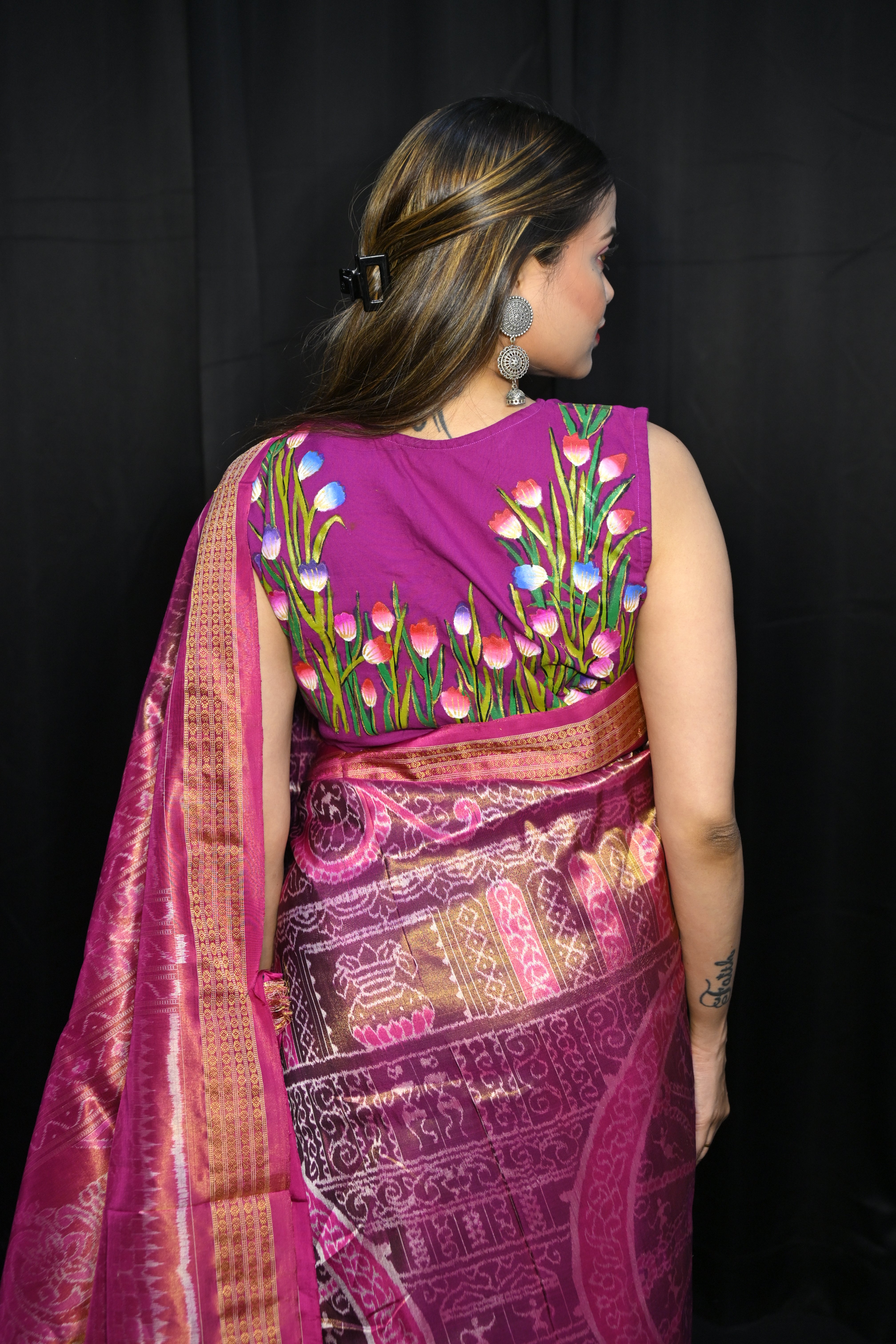 Bronze Magenta Konark wheel & Elephant Scot Bandha Tissue Silk Saree