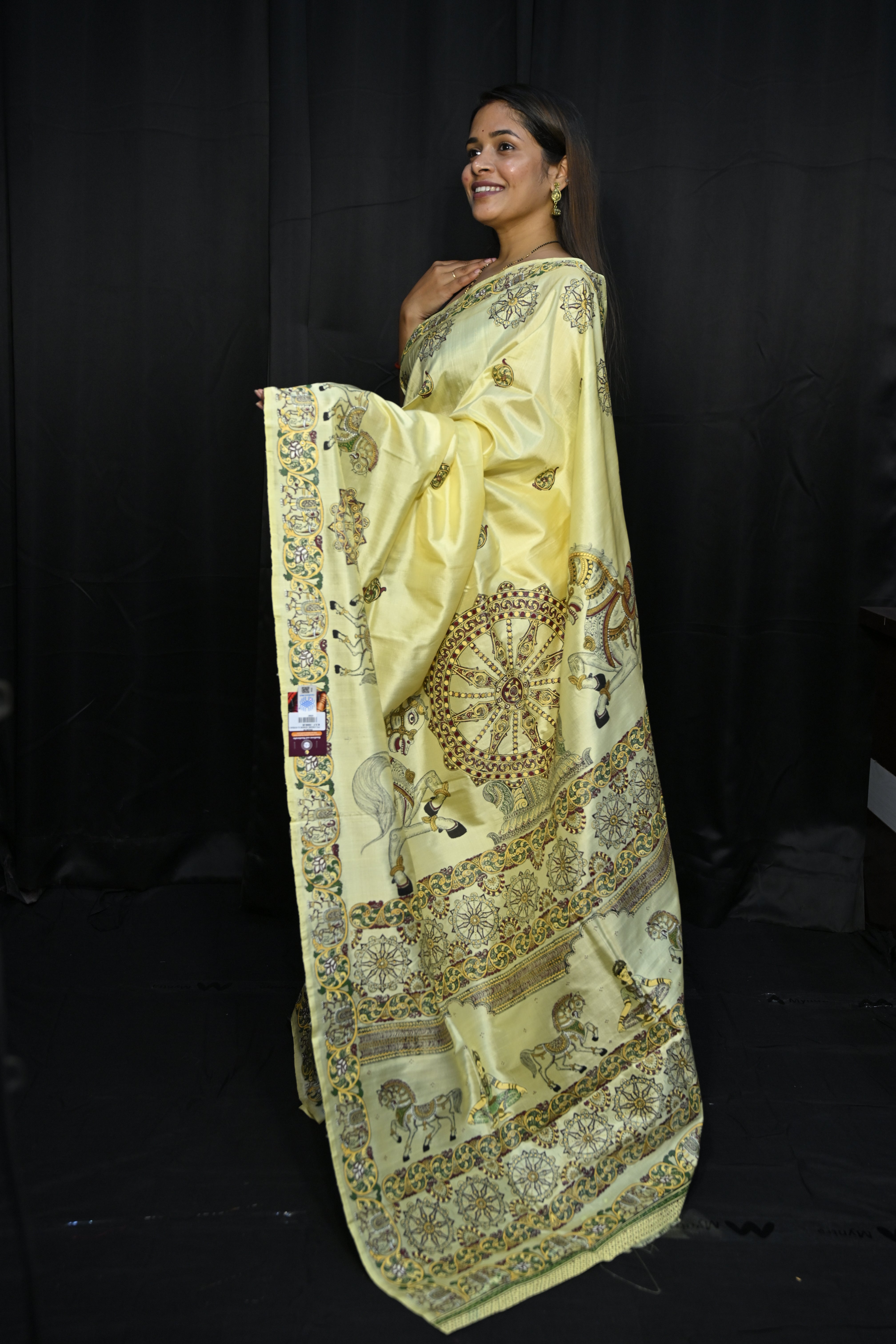 Creame Horse And Konark Wheel Theme Pattachitra Sambalpuri Silk Saree