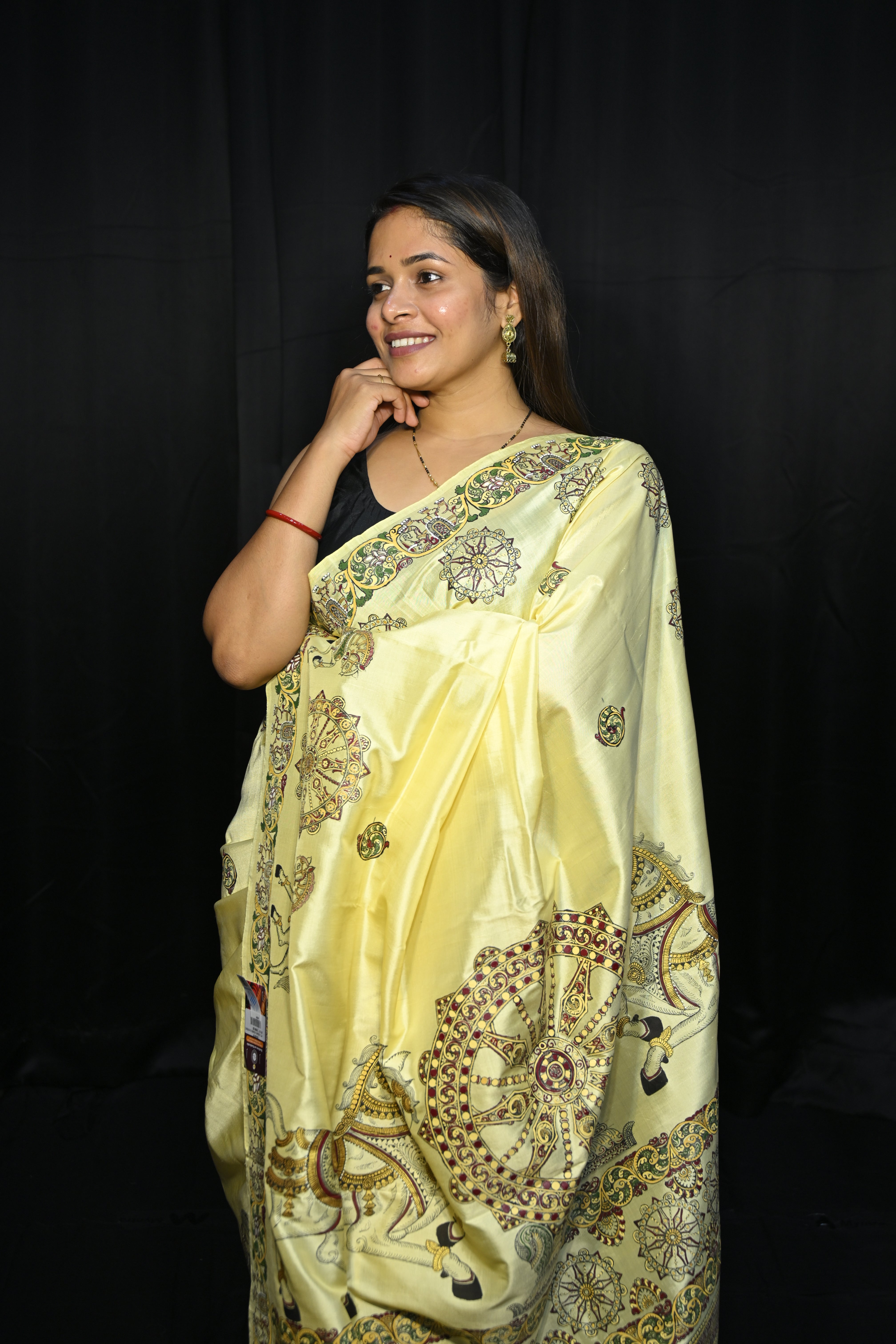 Creame Horse And Konark Wheel Theme Pattachitra Sambalpuri Silk Saree