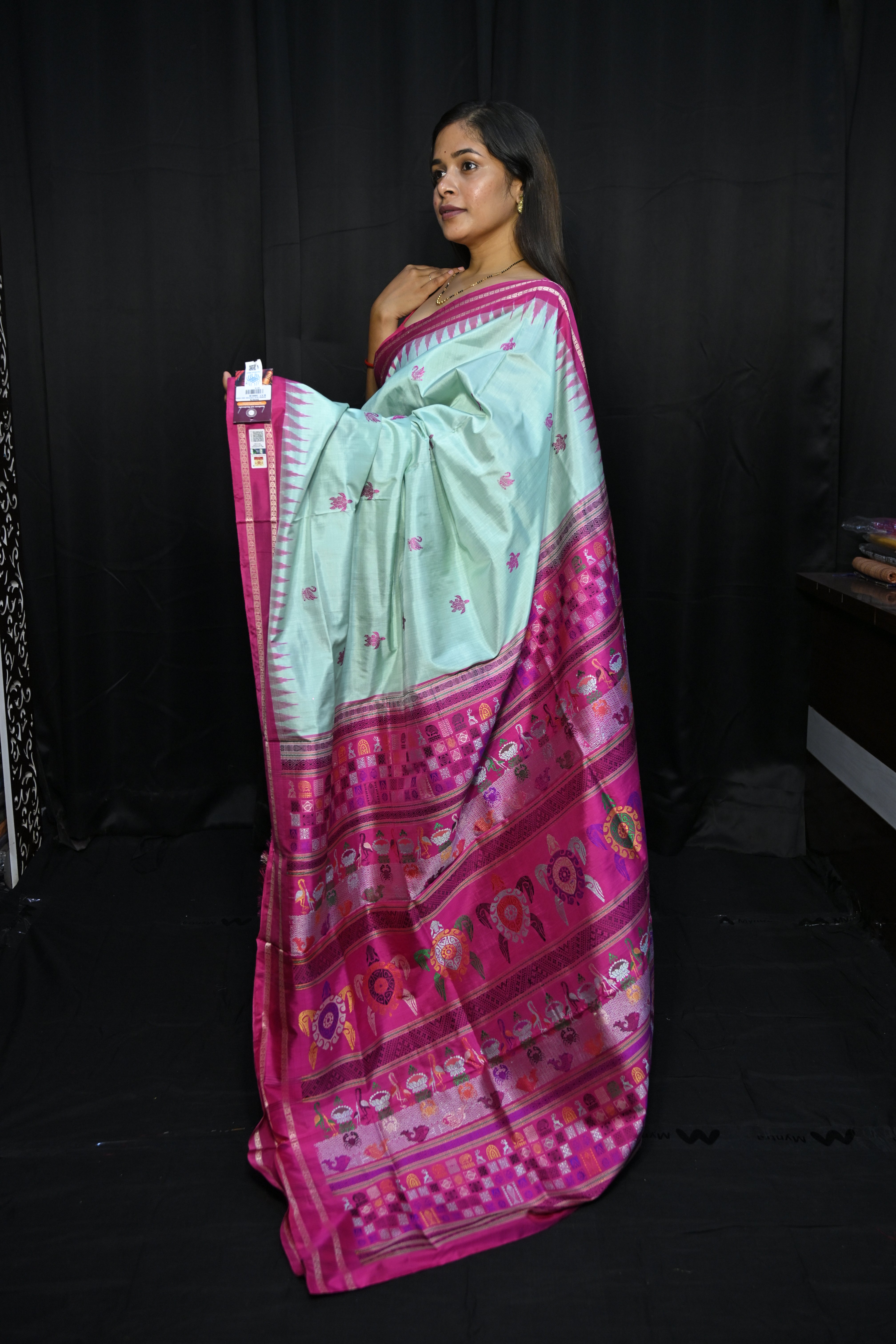 Sea Green Magenta Chilika Theme Exclusive Sambalpuri Silk Saree