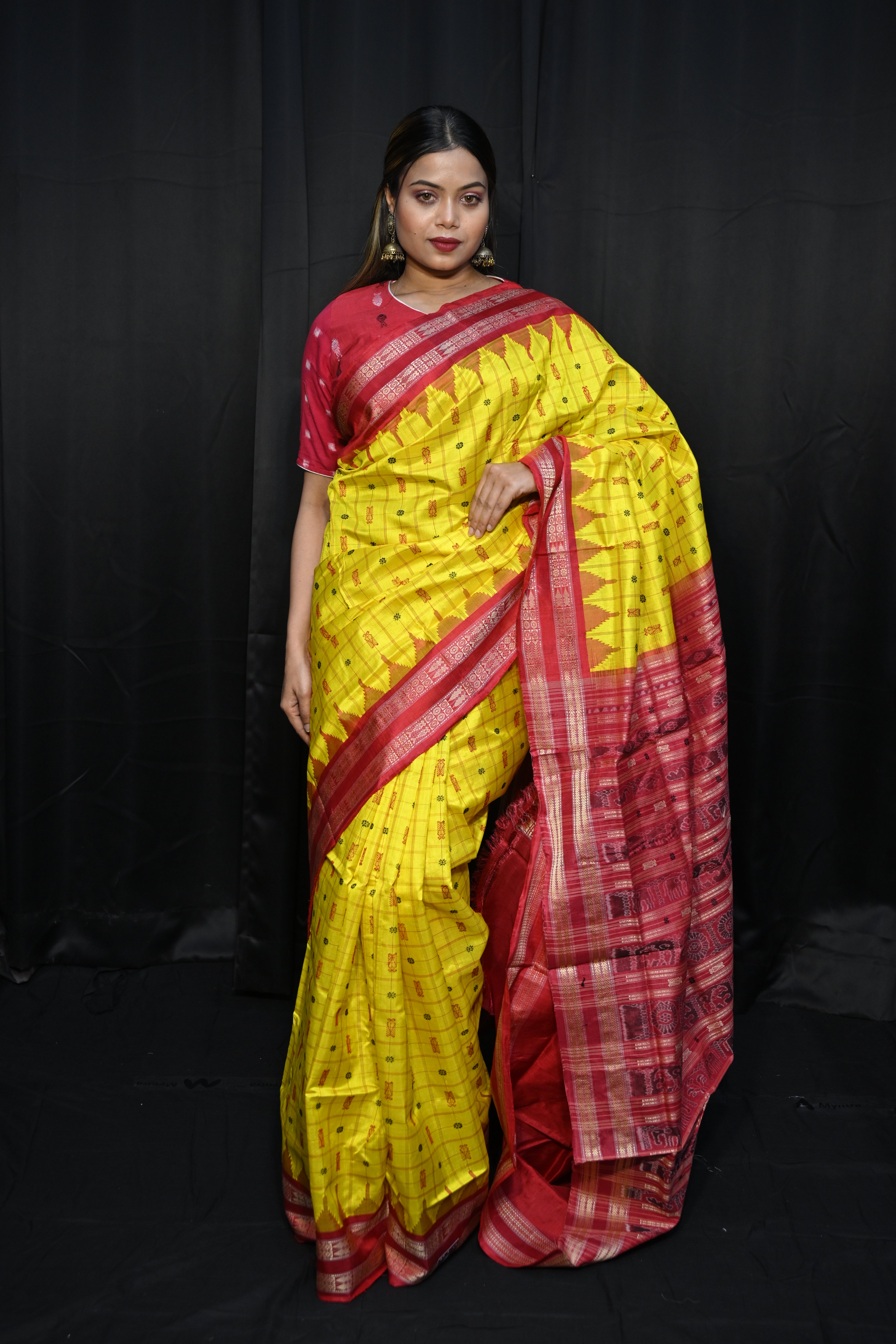 Yellow Red Hazarbuti Tussar Silk Saree