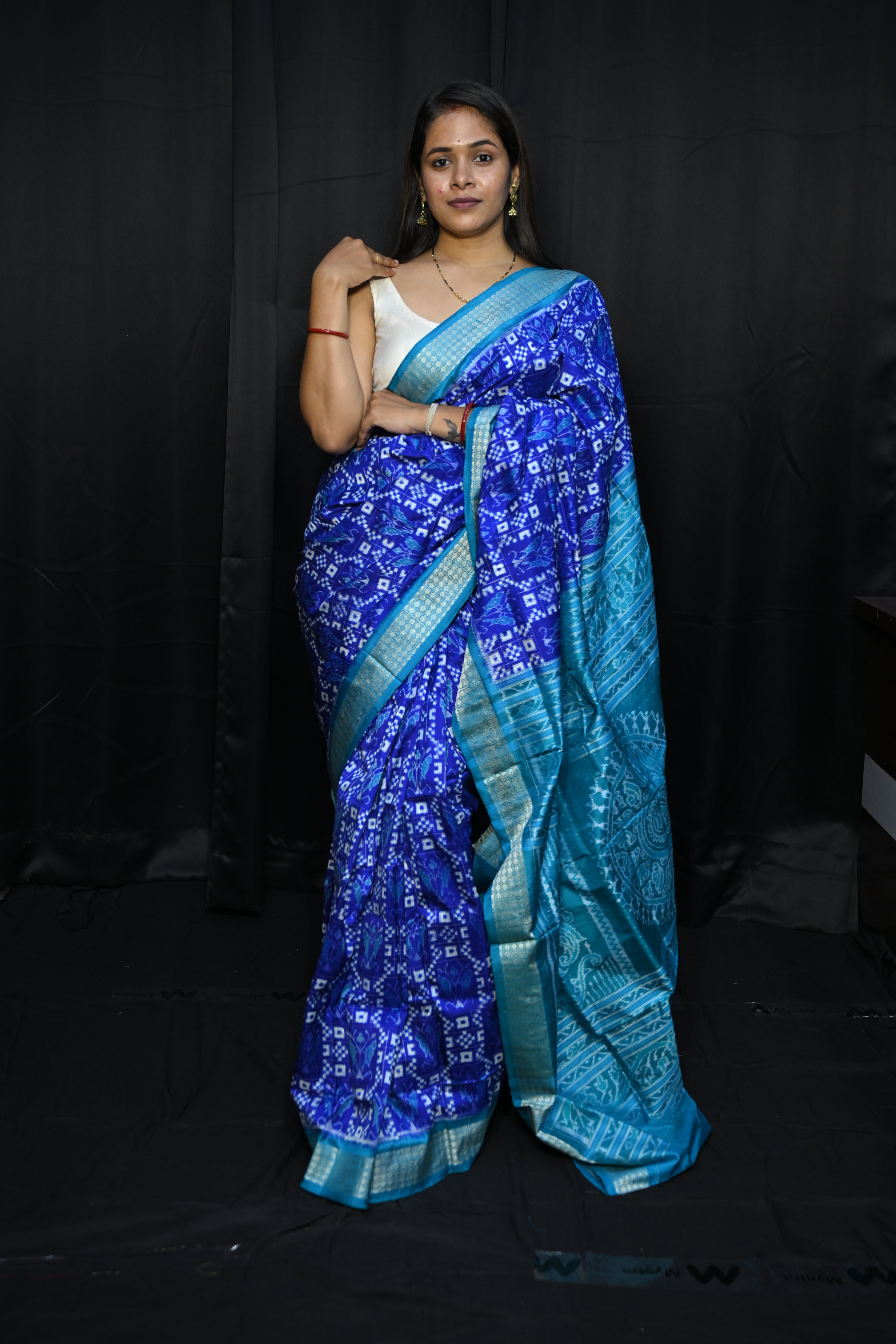 Blue Copper Sulphate Pasapali And Birds Design Sambalpuri Silk Saree