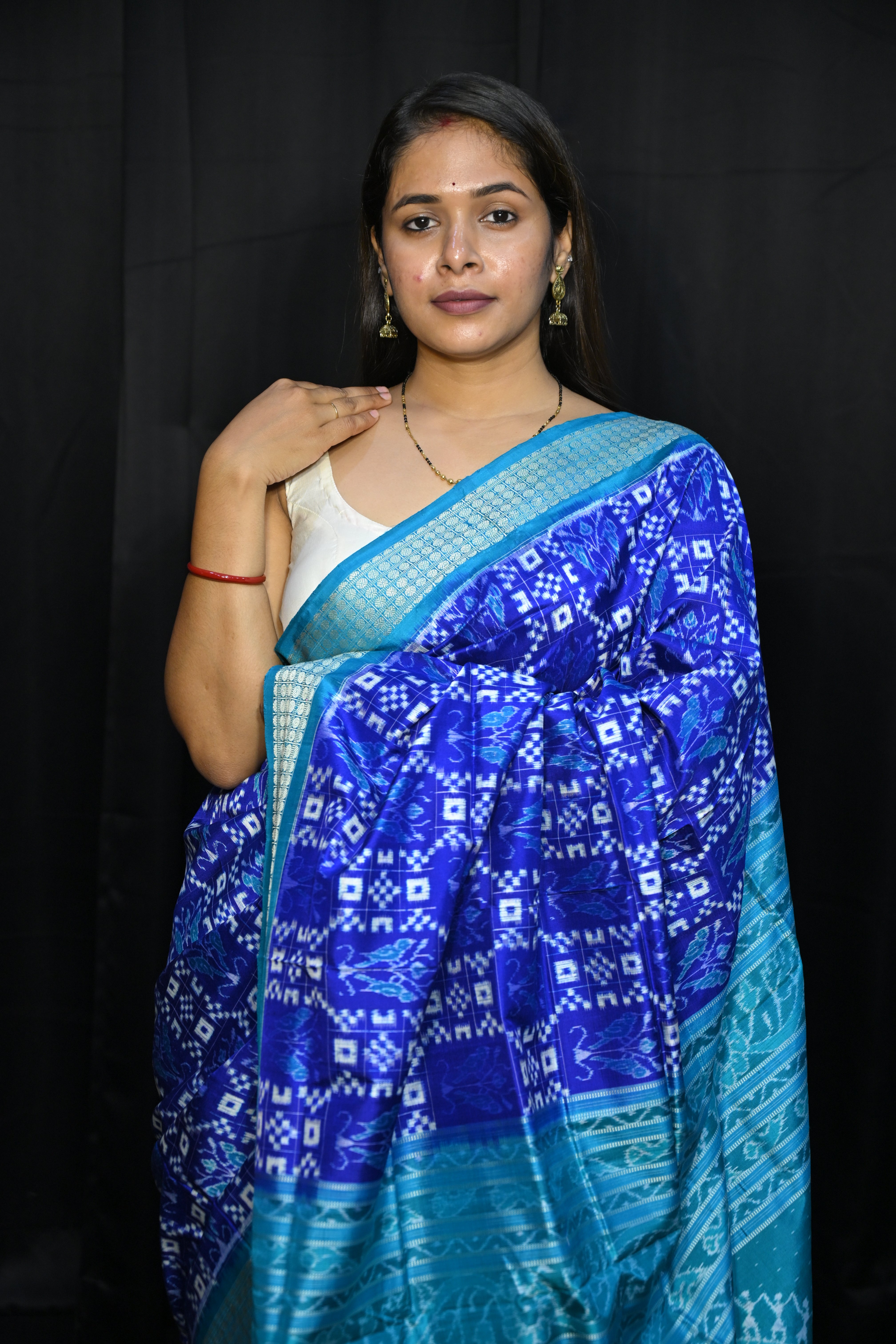 Blue Copper Sulphate Pasapali And Birds Design Sambalpuri Silk Saree