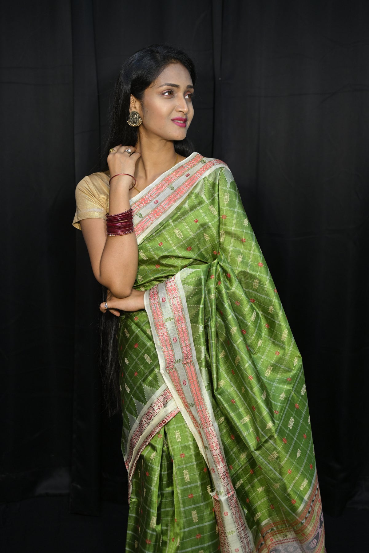 Mehendi Green Creame Hazarbuti Tussar Silk Saree