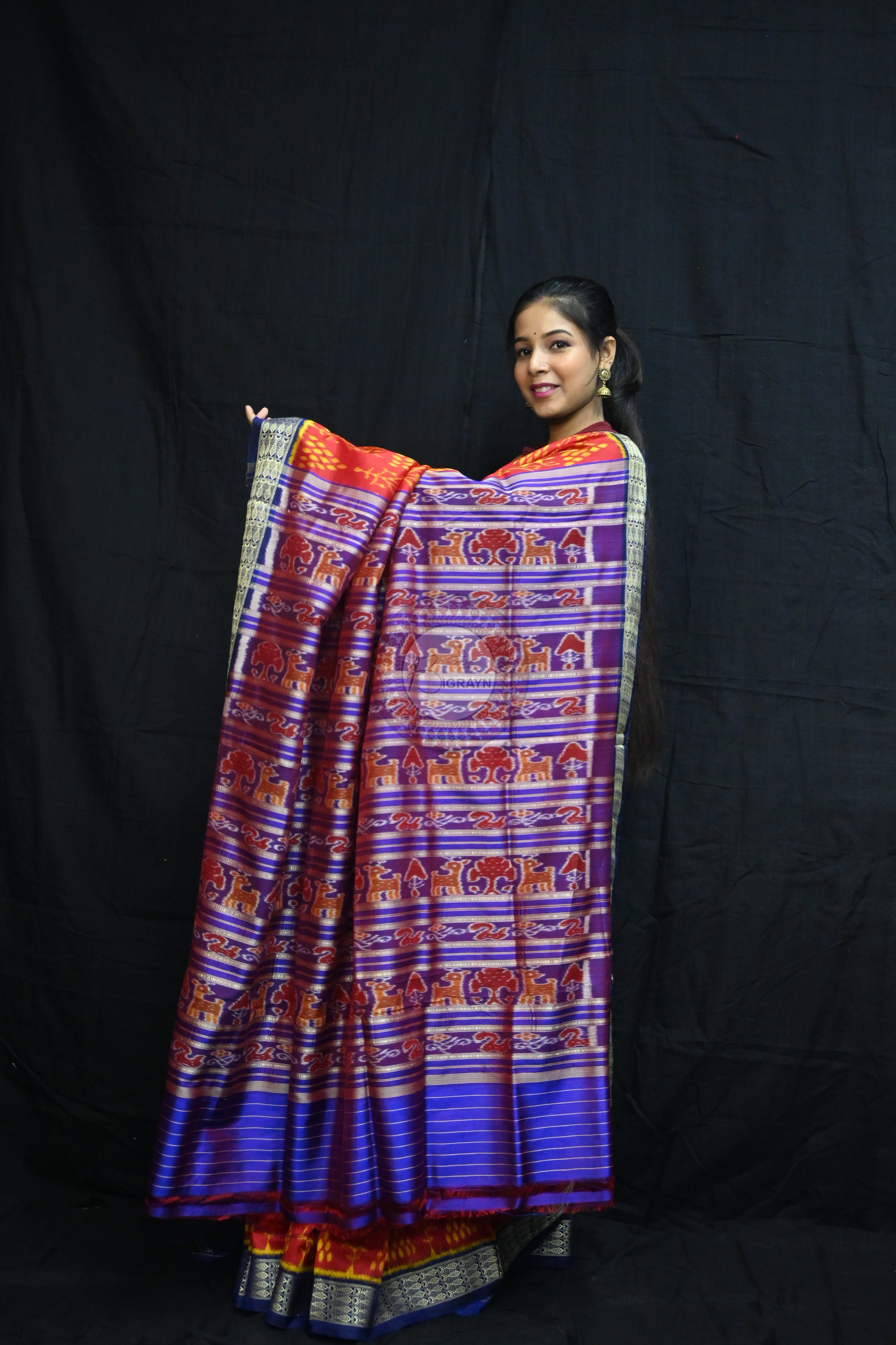 Red Blue Fish Border Tribal Chitta Mulberry Silk Saree
