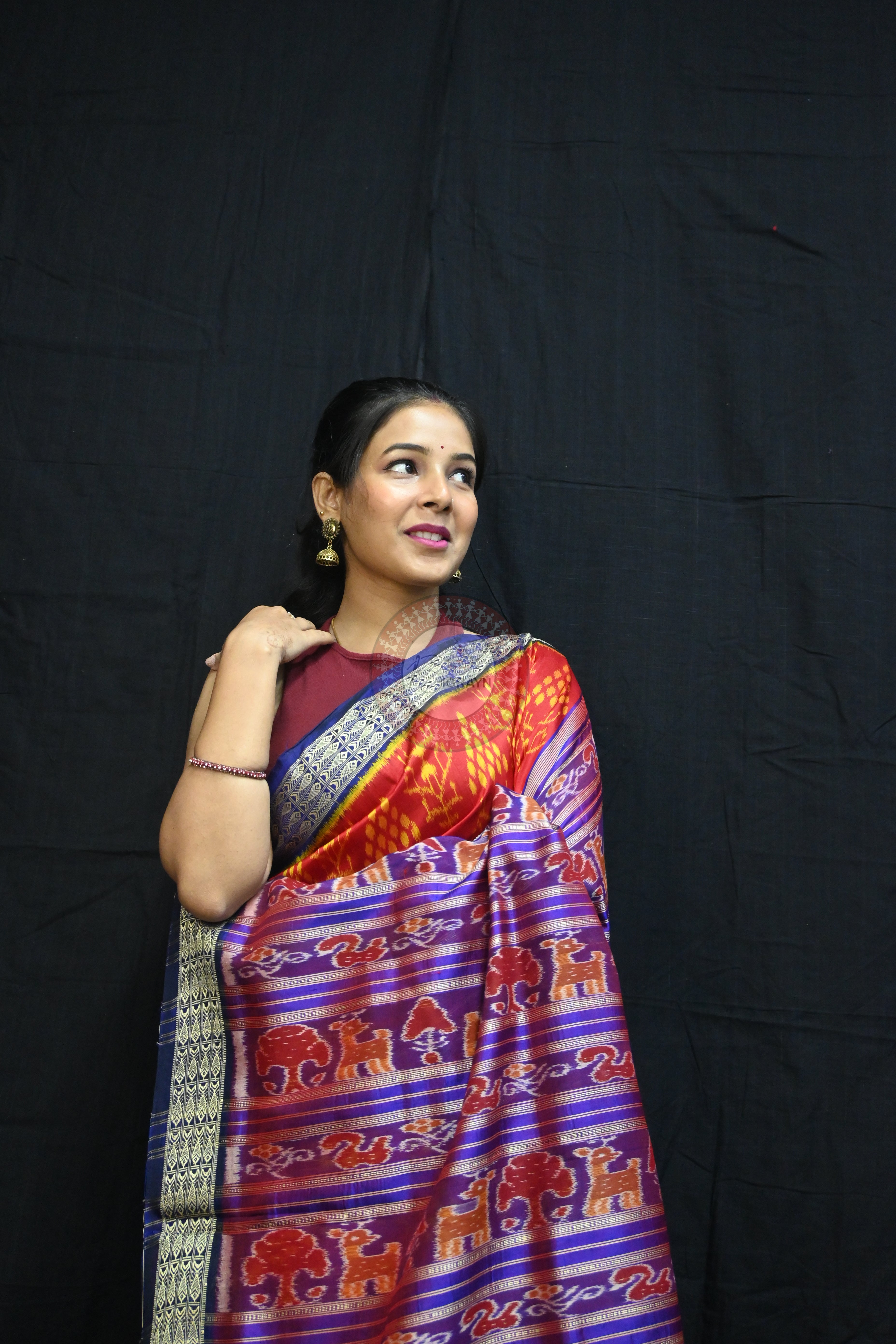 Red Blue Fish Border Tribal Chitta Mulberry Silk Saree