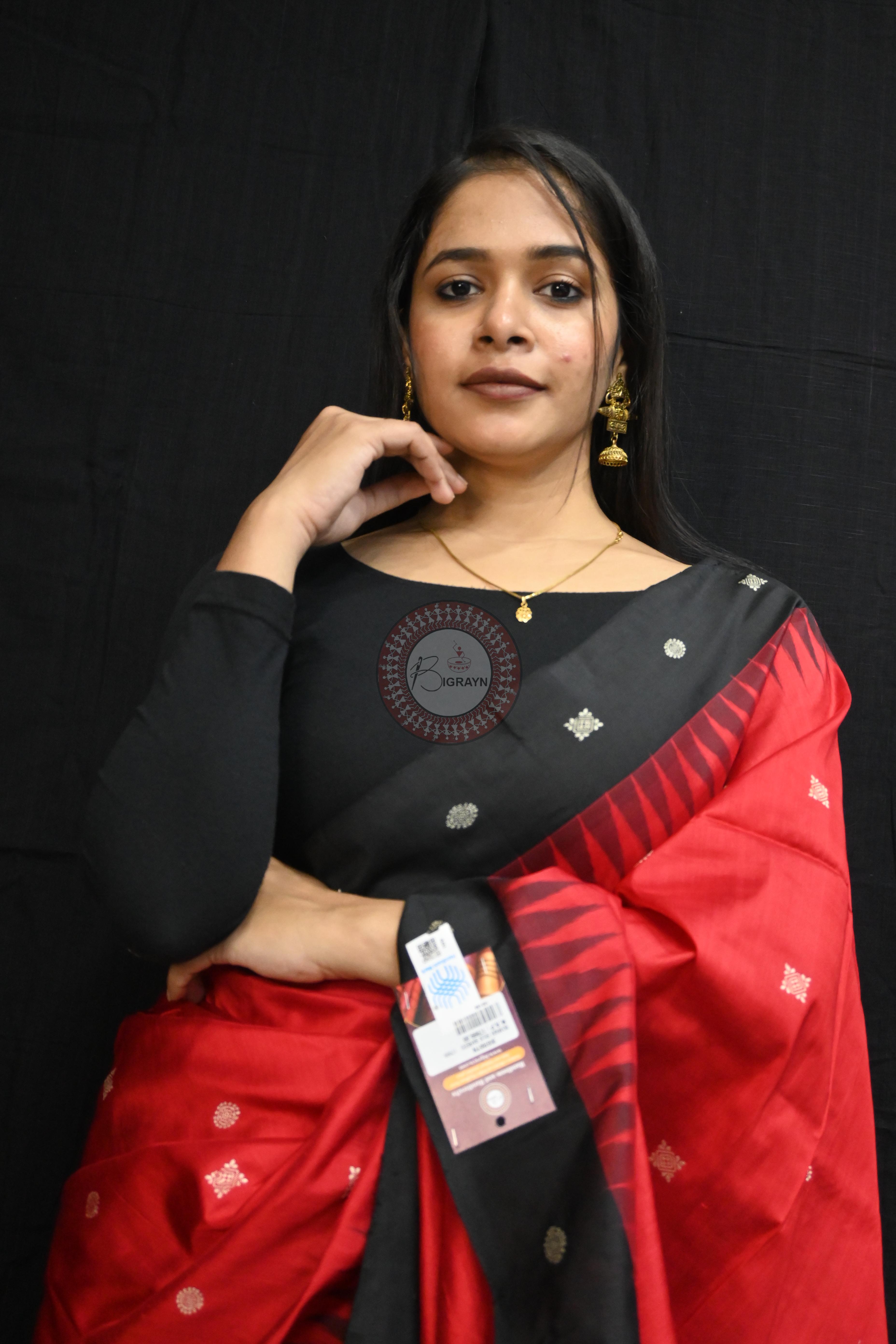 Red Black Flower Bomkai Silk Saree
