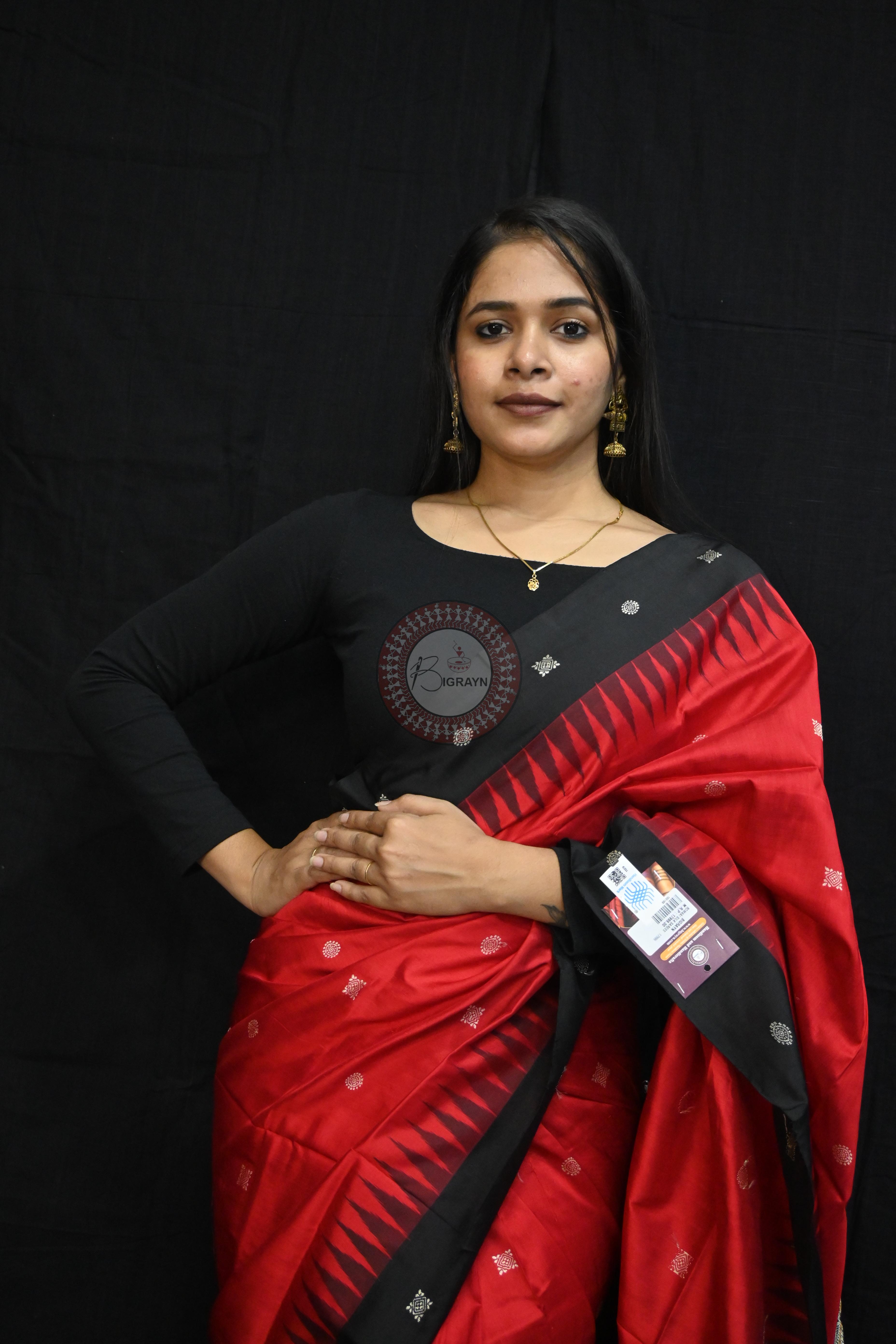 Red Black Flower Bomkai Silk Saree