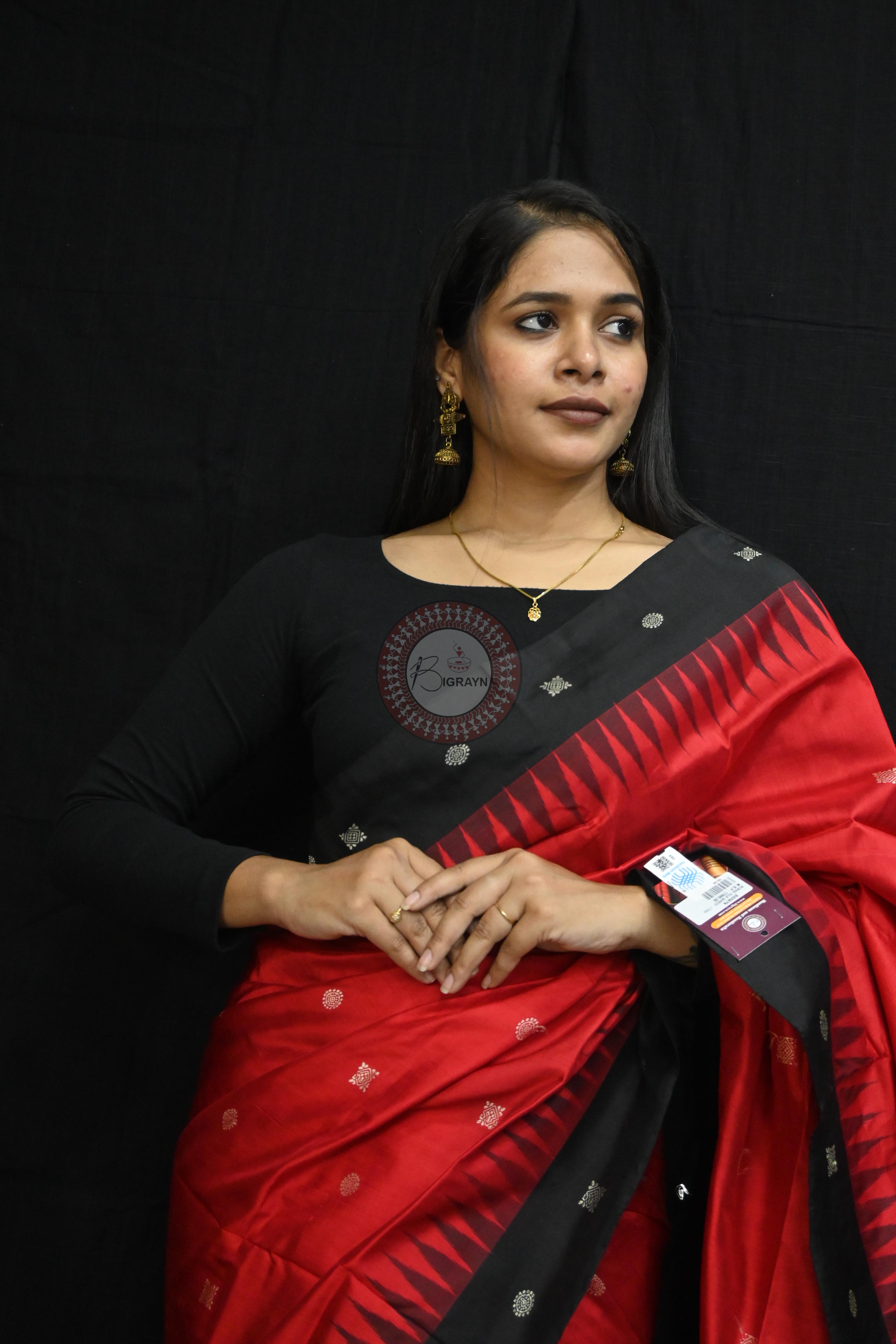 Red Black Flower Bomkai Silk Saree