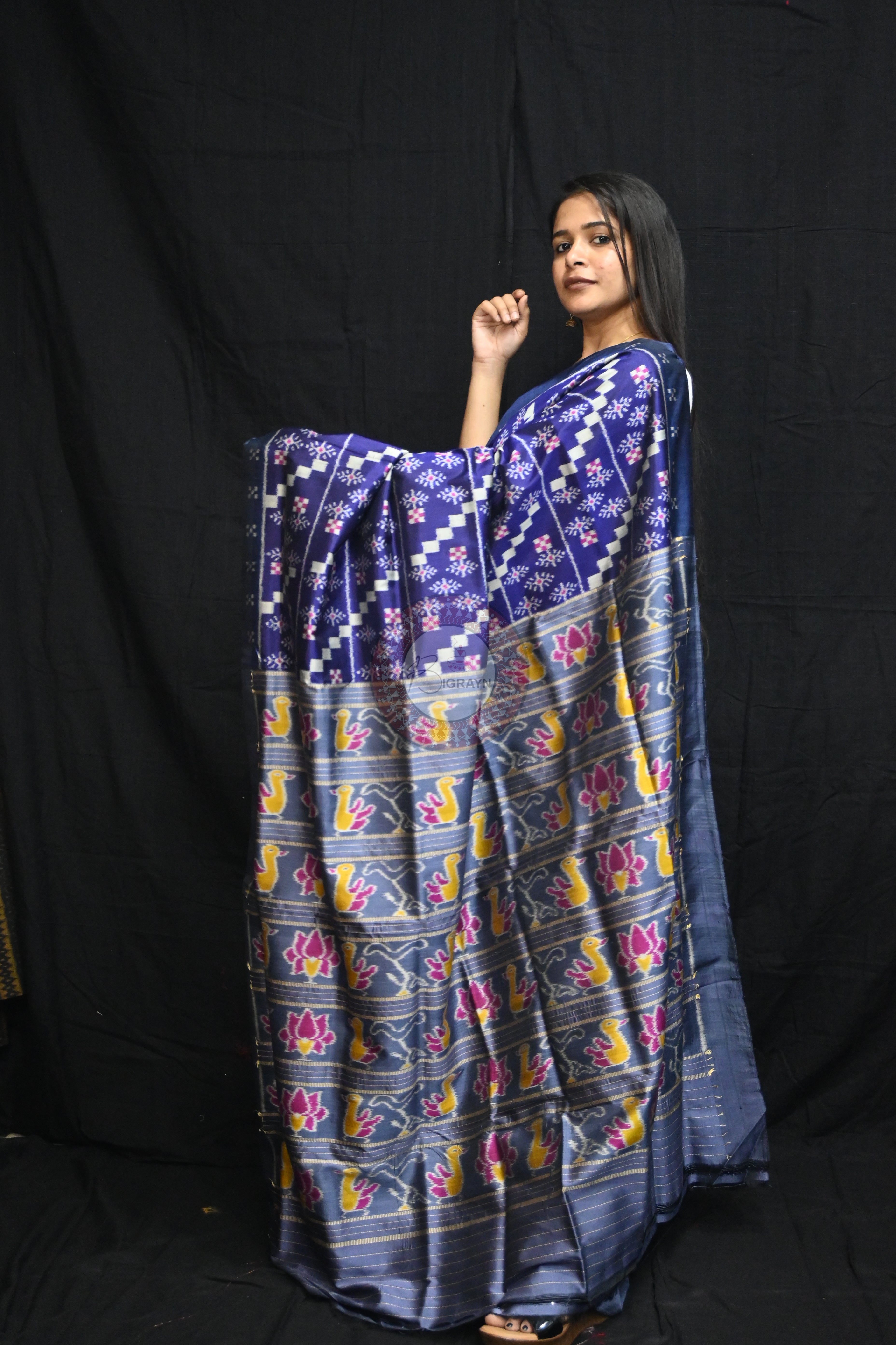 Blue 10D Pasapali Flowers Ducks Lotus Anchal Mulberry Silk Saree
