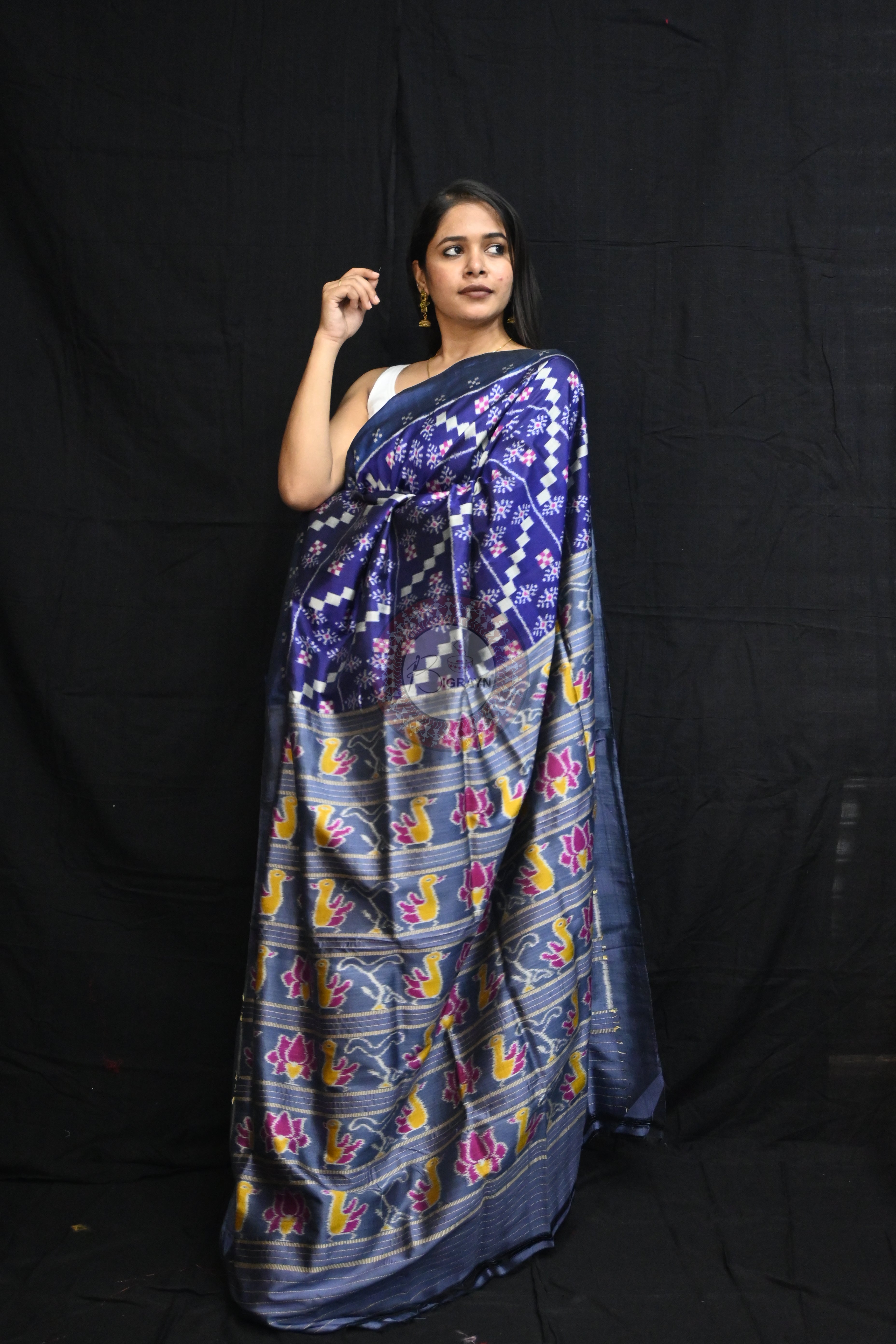 Blue 10D Pasapali Flowers Ducks Lotus Anchal Mulberry Silk Saree