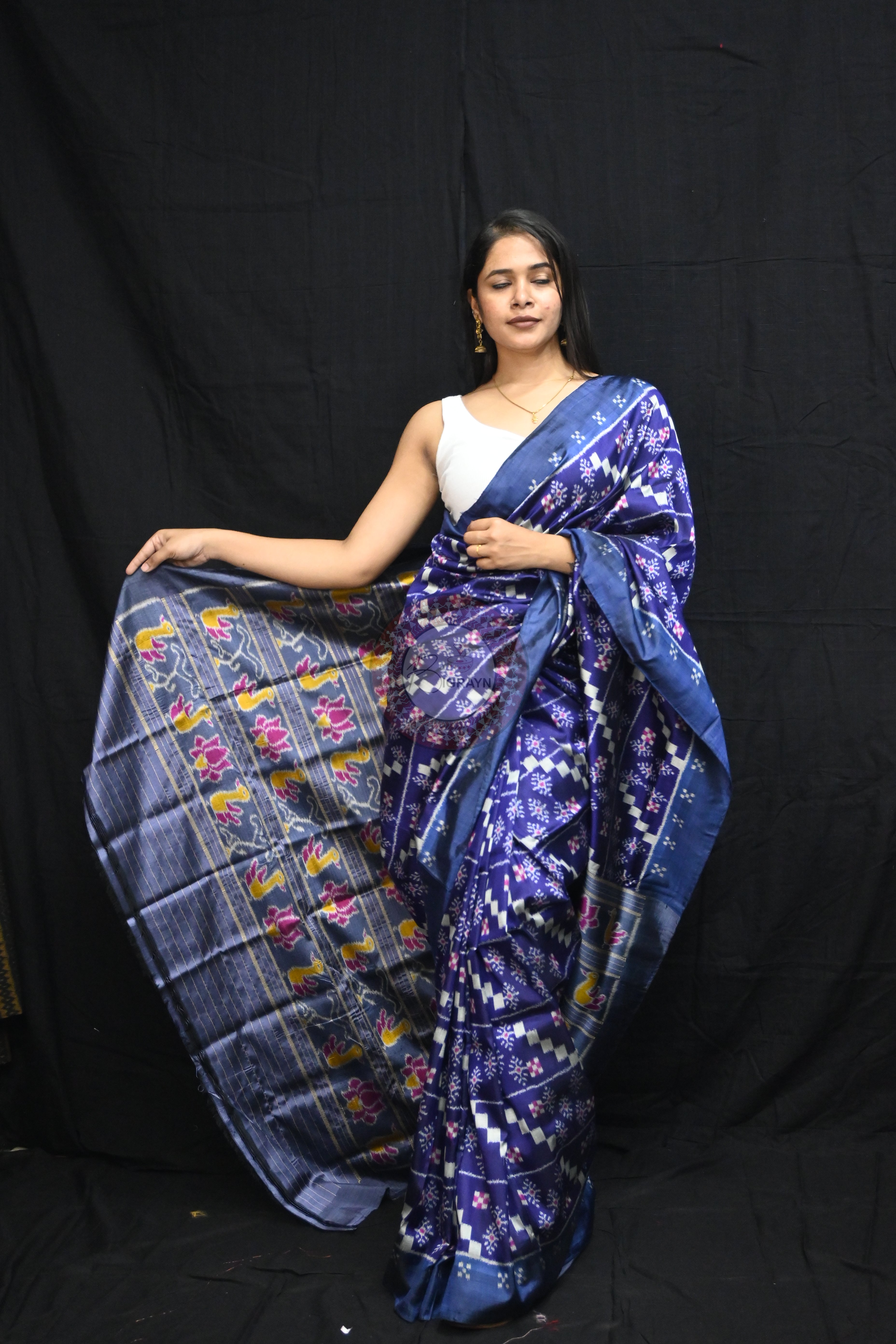 Blue 10D Pasapali Flowers Ducks Lotus Anchal Mulberry Silk Saree