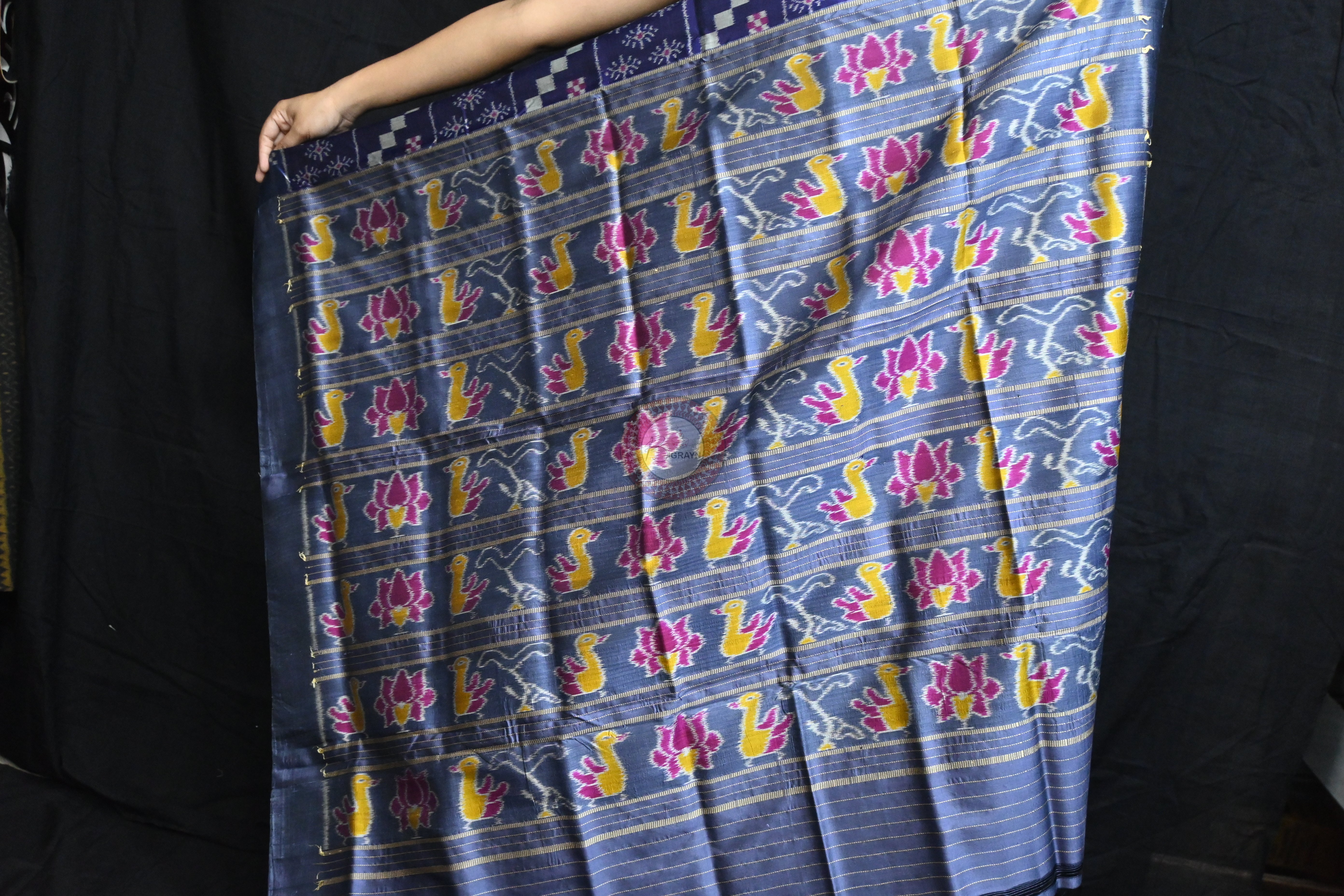 Blue 10D Pasapali Flowers Ducks Lotus Anchal Mulberry Silk Saree