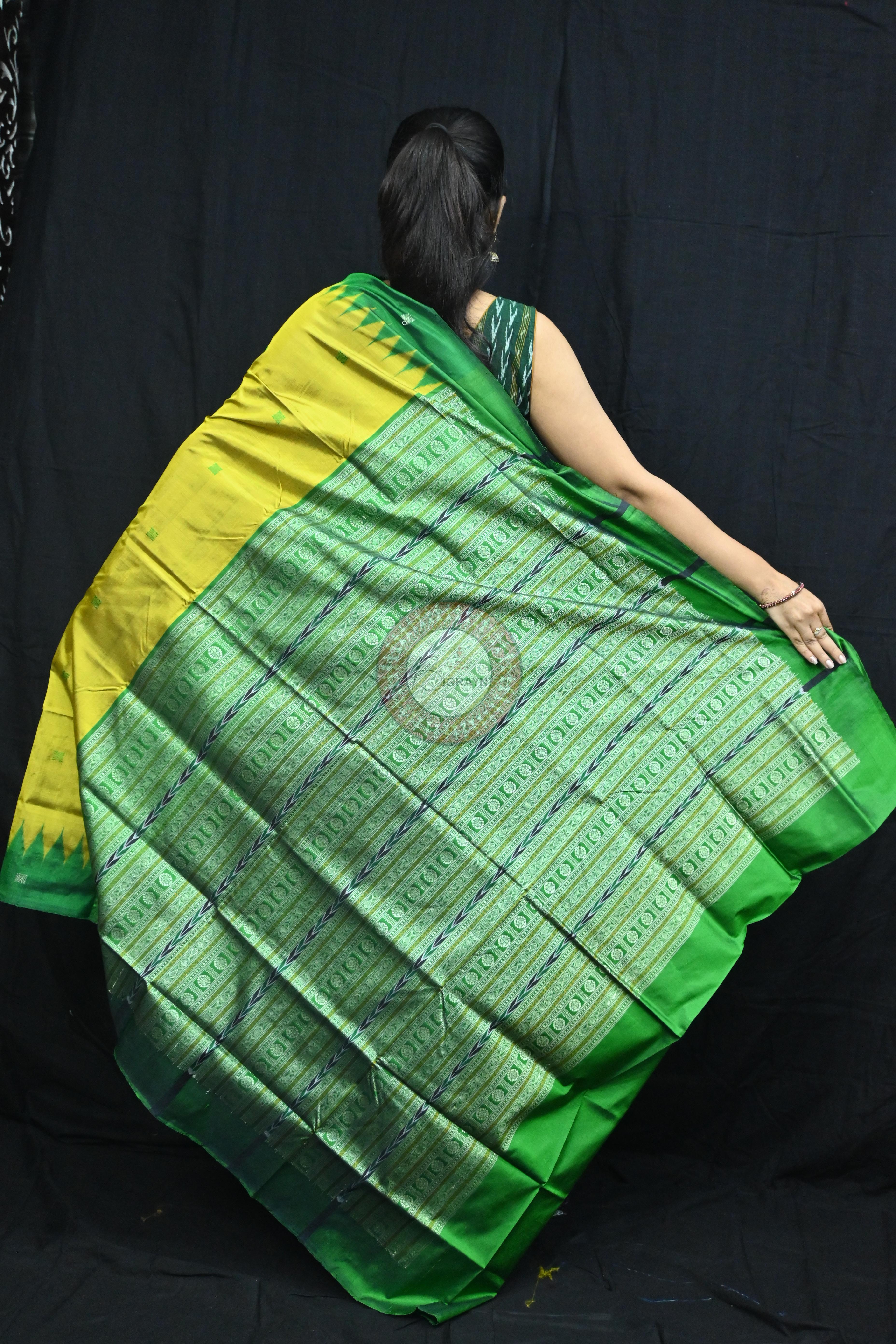 Golden Green Circle Squares Bomkai Silk Saree