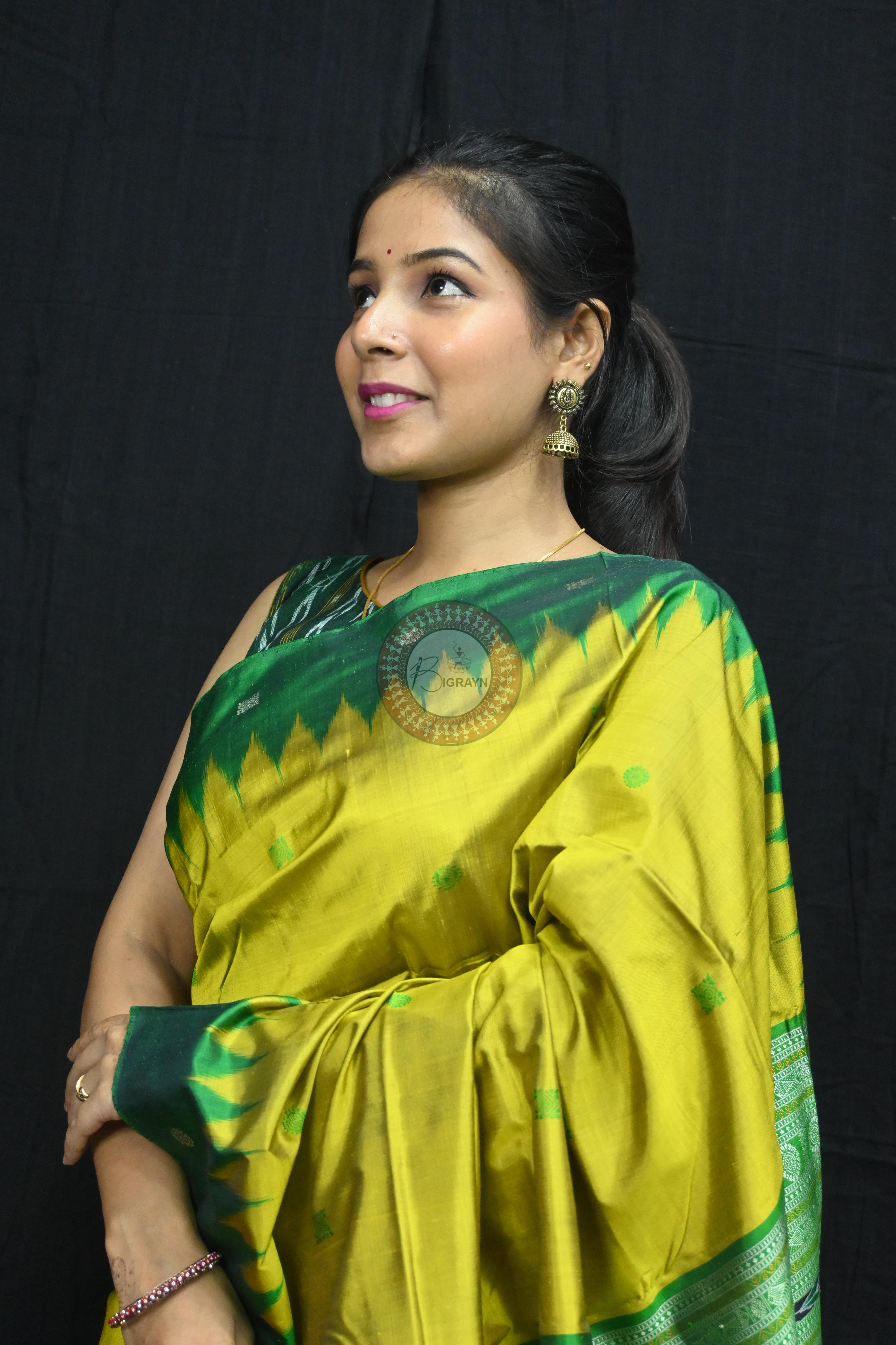 Golden Green Circle Squares Bomkai Silk Saree