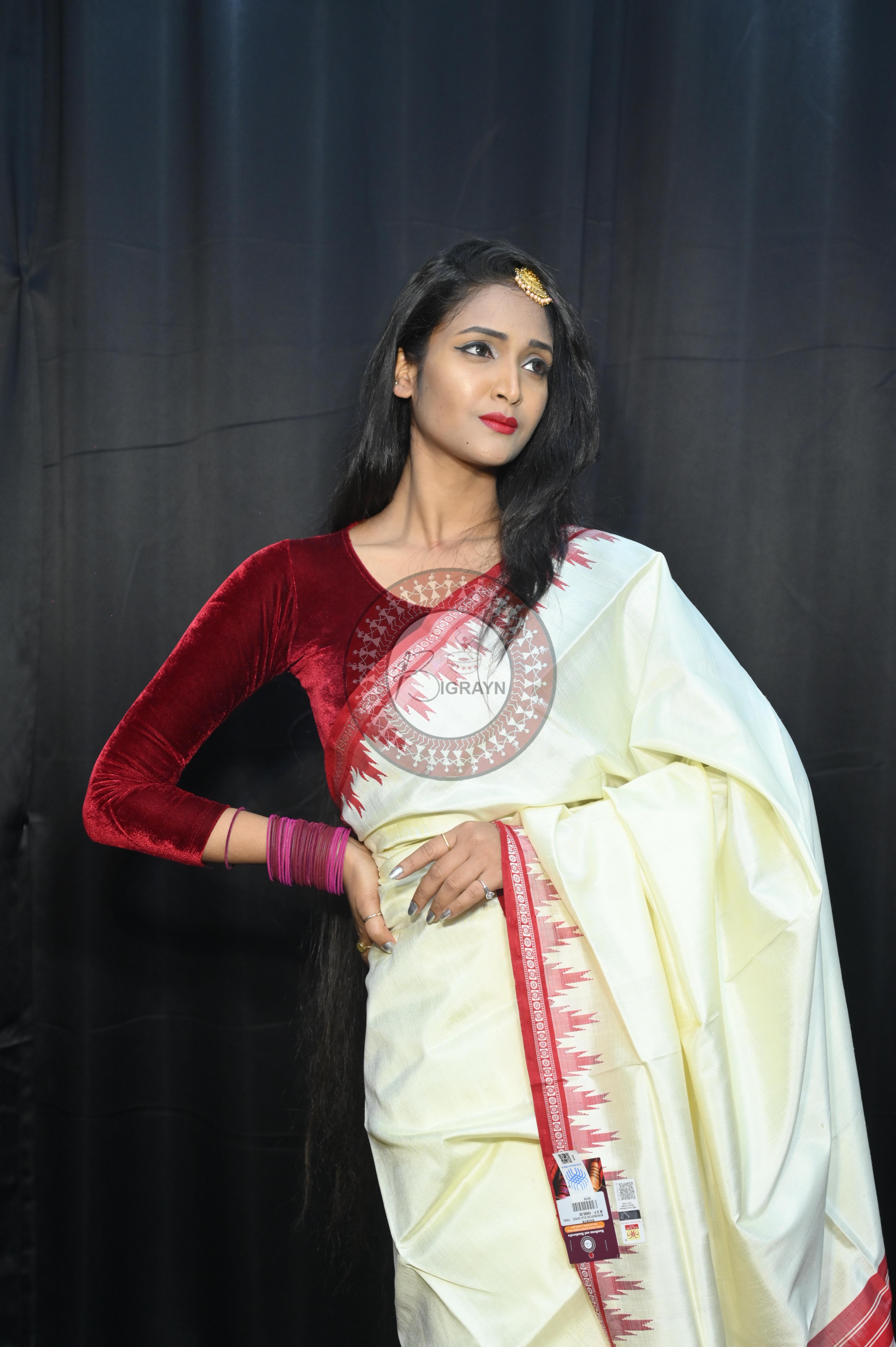 White Red Phoda Kumbha Border Double Anchal Berhampuri Silk Saree