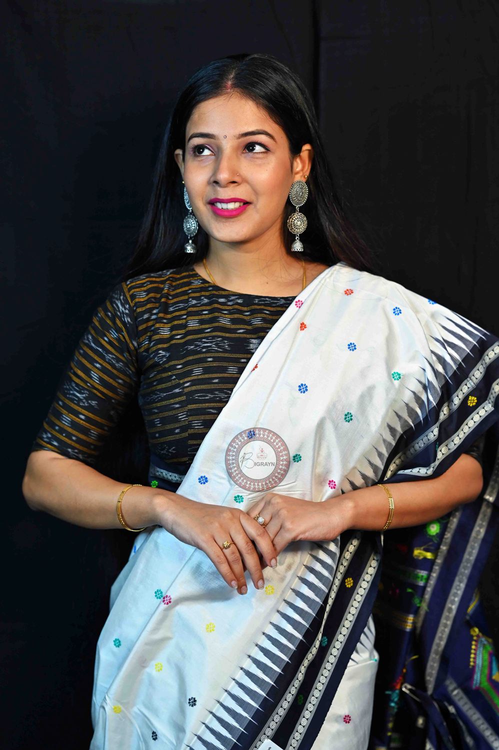 White Navy Blue Dolabedi Silk Saree