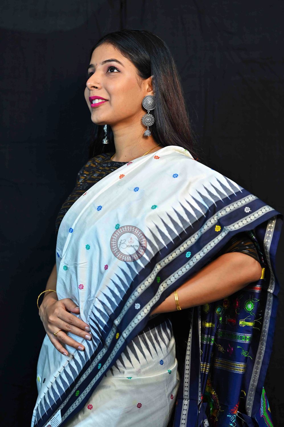 White Navy Blue Dolabedi Silk Saree