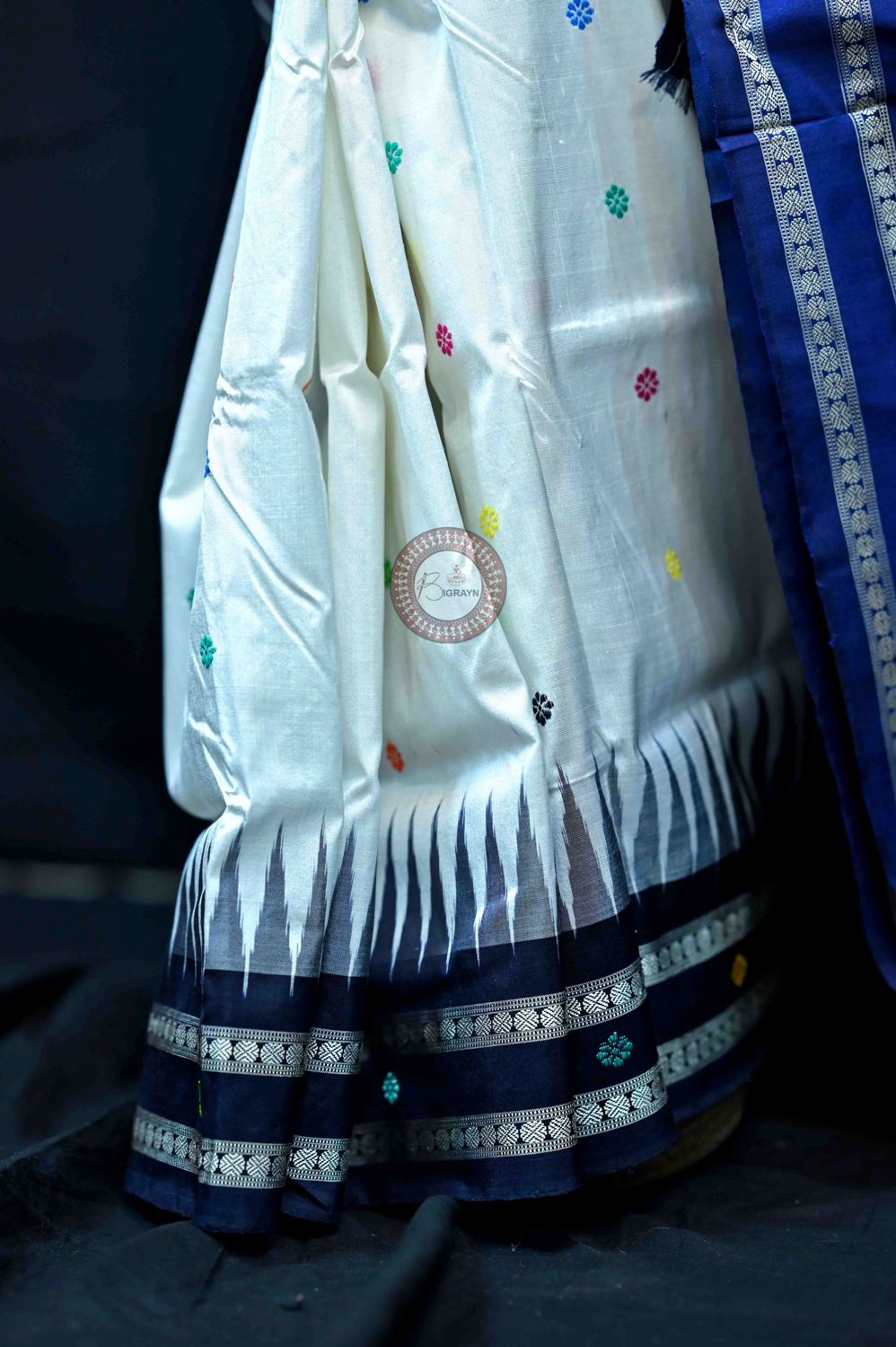White Navy Blue Dolabedi Silk Saree
