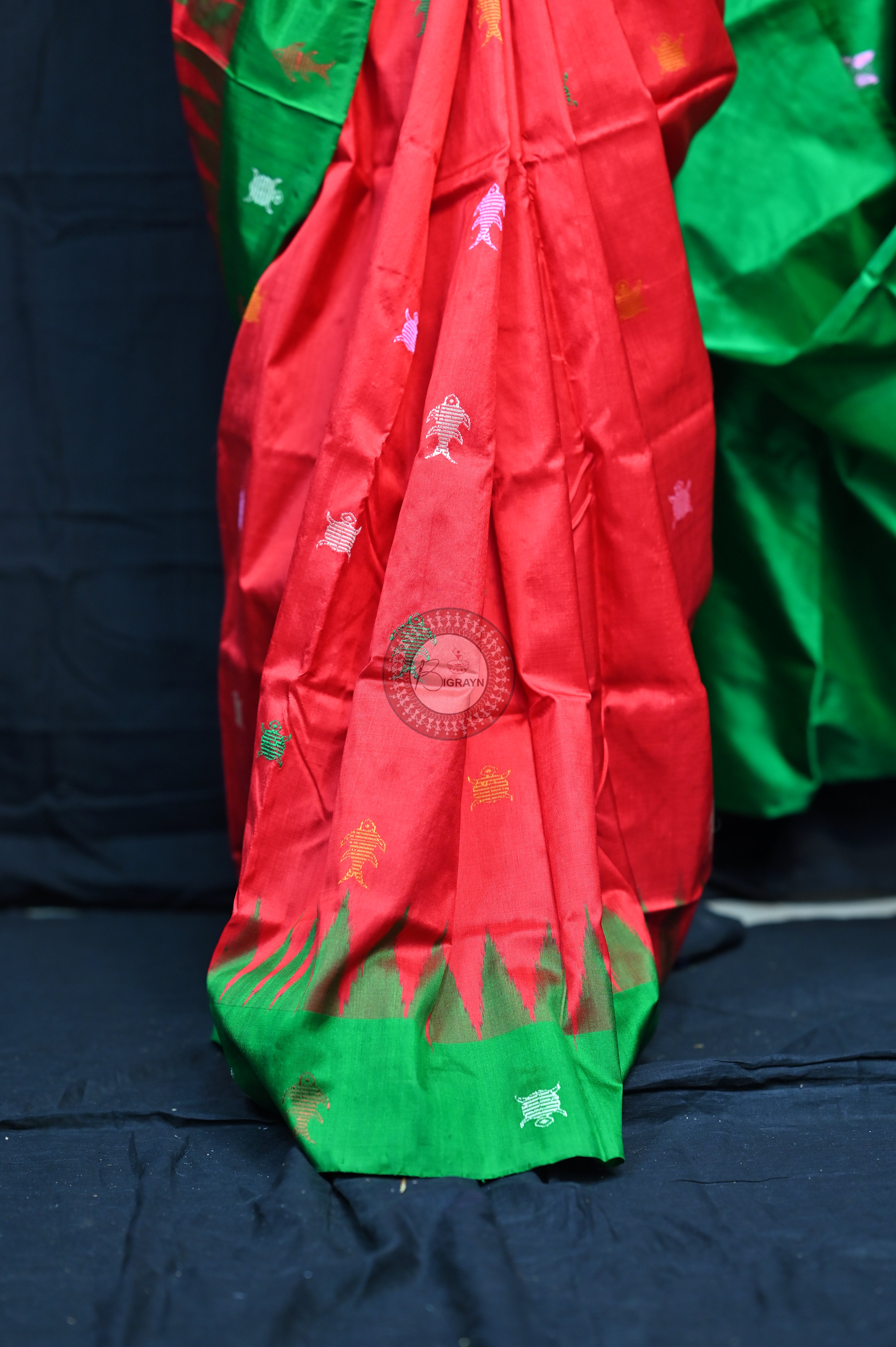 Mastya Kachhap Red Green Bomkai Silk Saree
