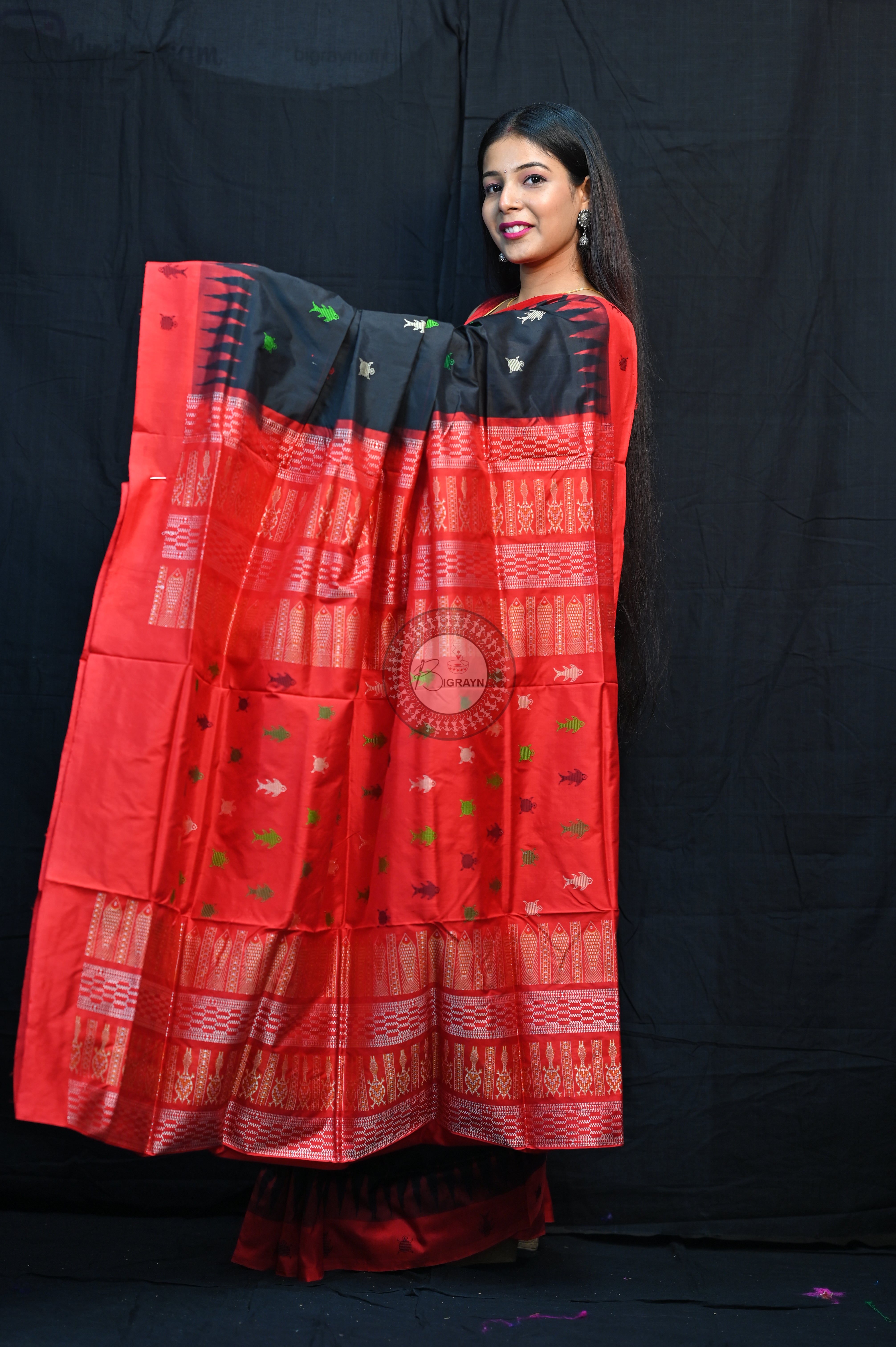 Mastya Kachhap Black Red Bomkai Silk Saree