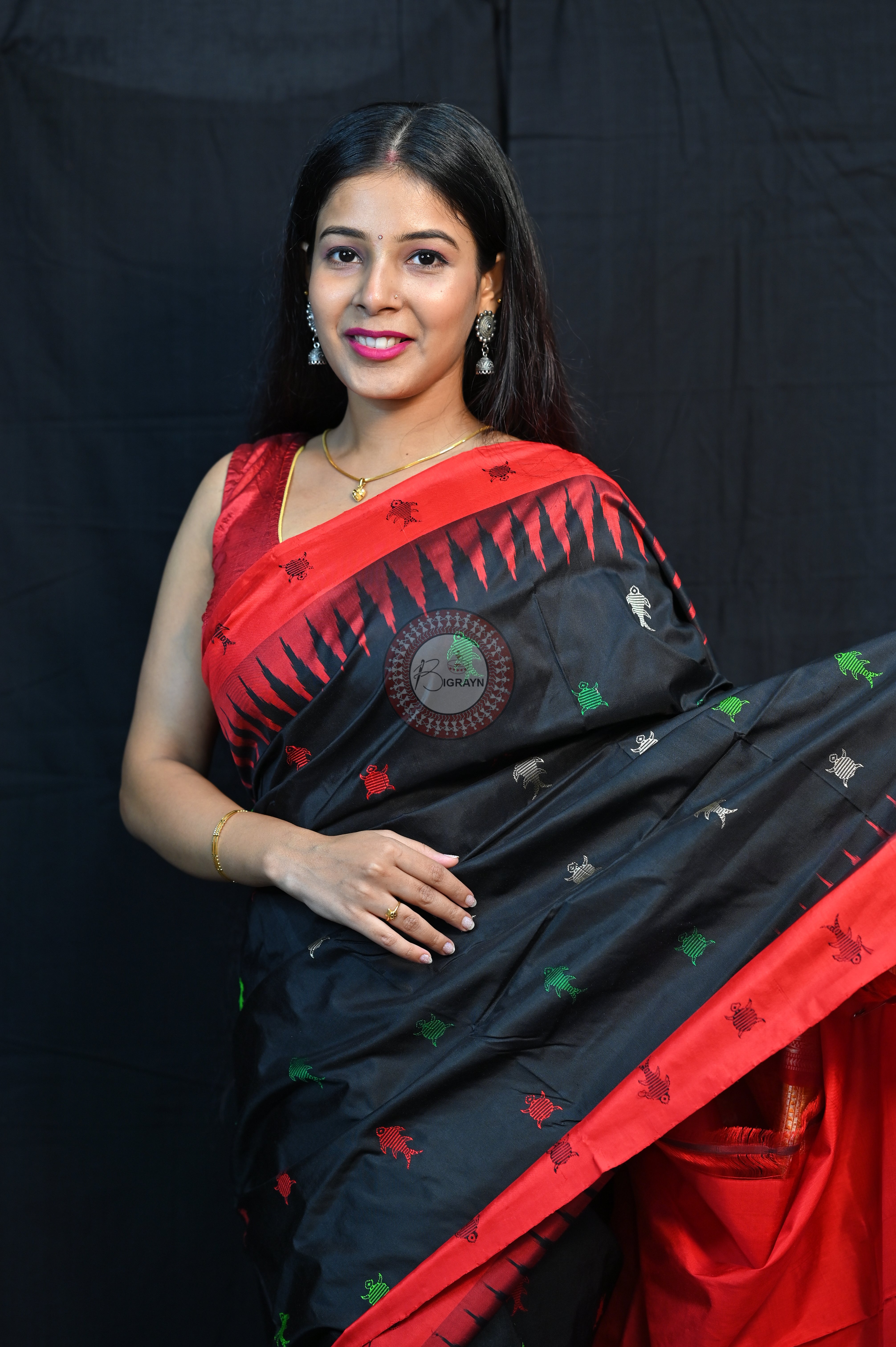 Mastya Kachhap Black Red Bomkai Silk Saree